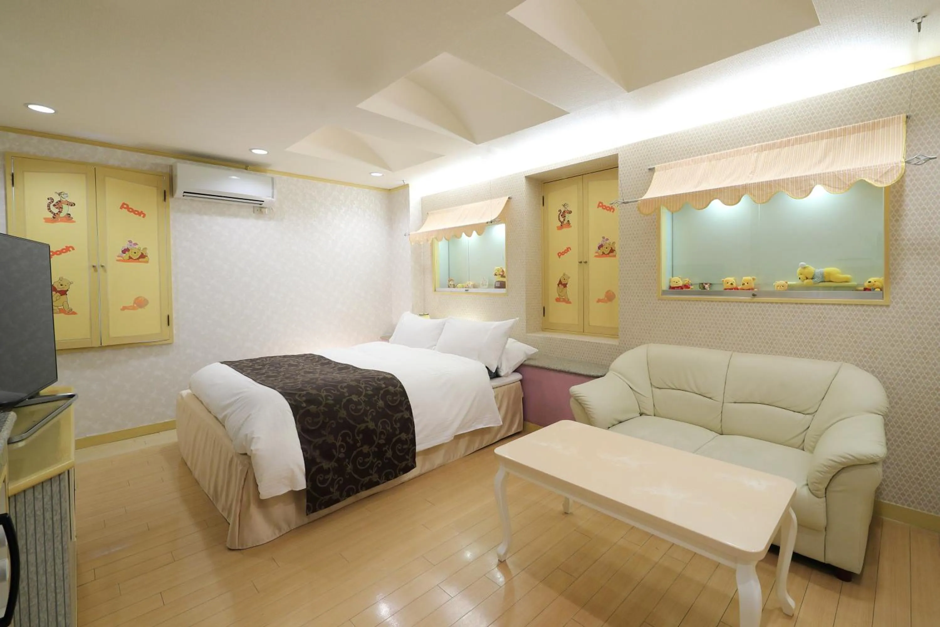 Photo of the whole room, Bed in Hotel Fine Garden Okayama II