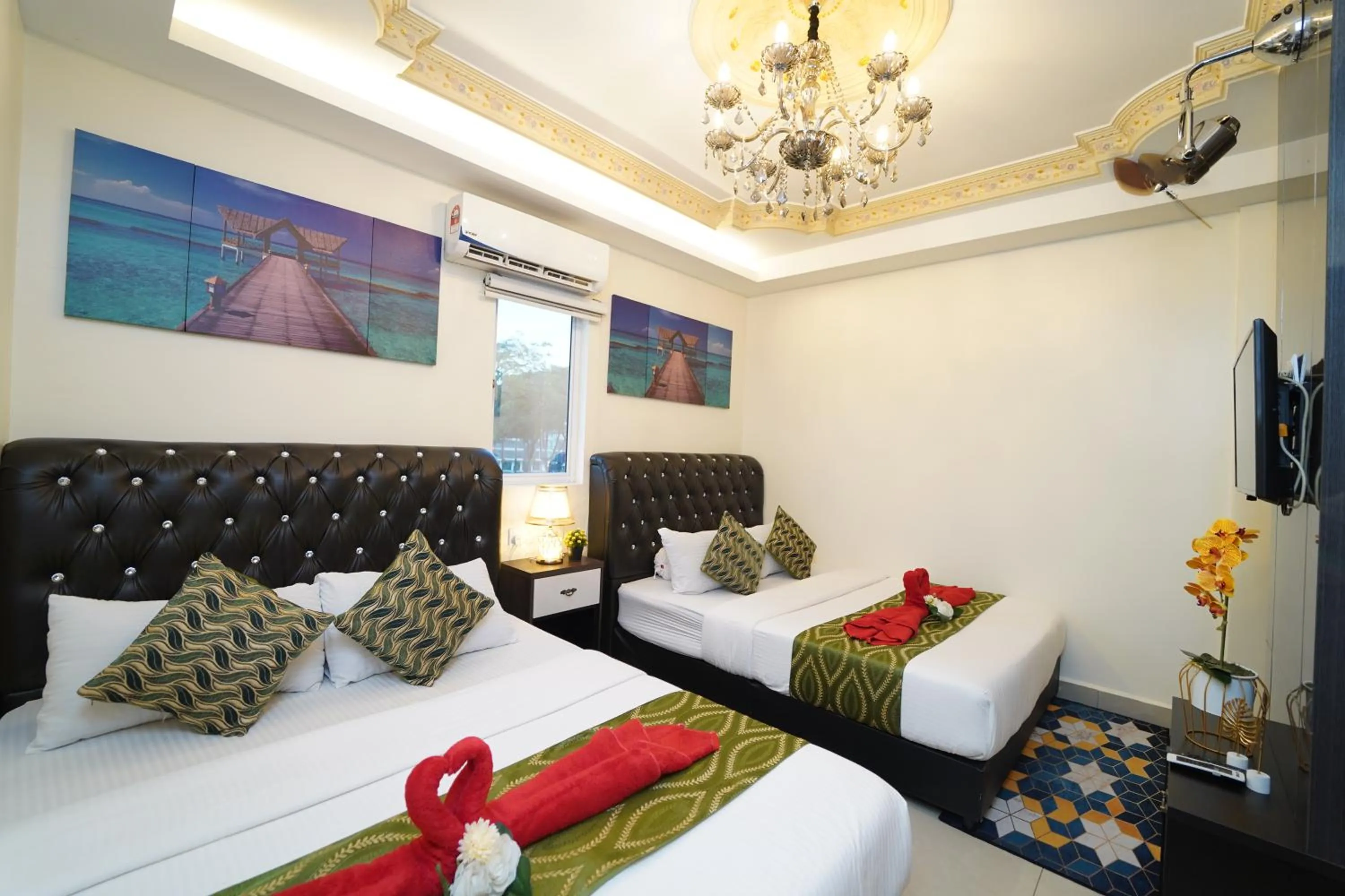 Bed in Ghazrin's Classic Hotel JB