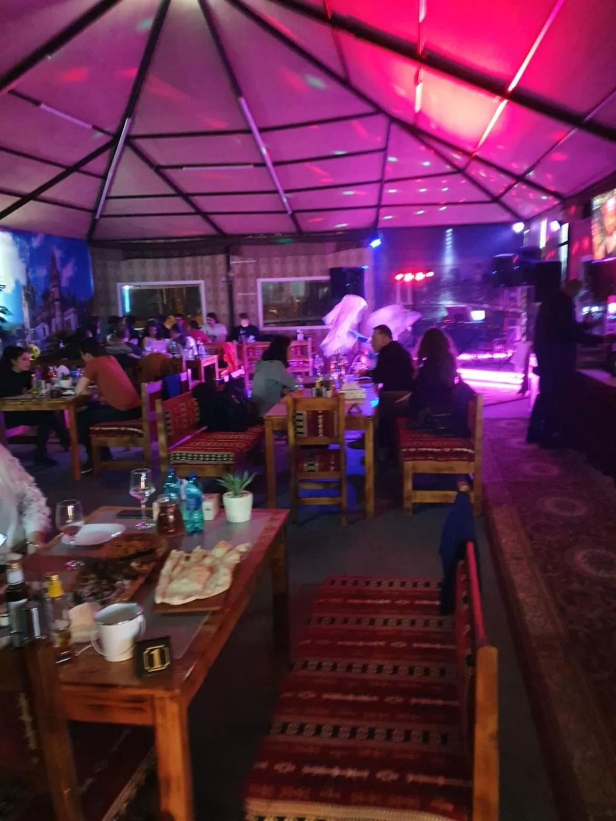 Restaurant/places to eat in Hotel Green Palace