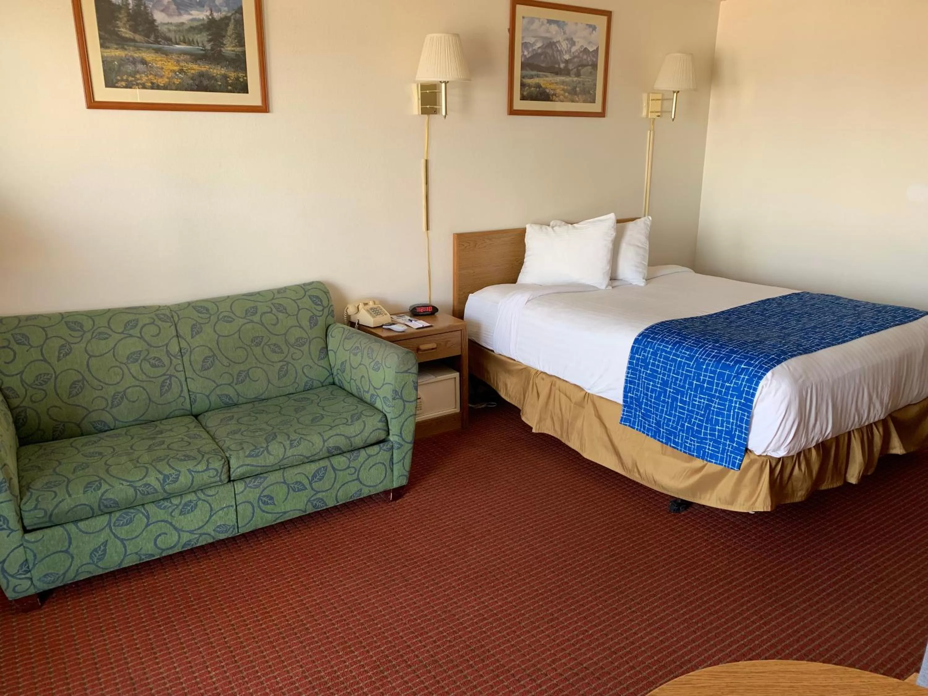 Bed in Travelodge by Wyndham Cedar City