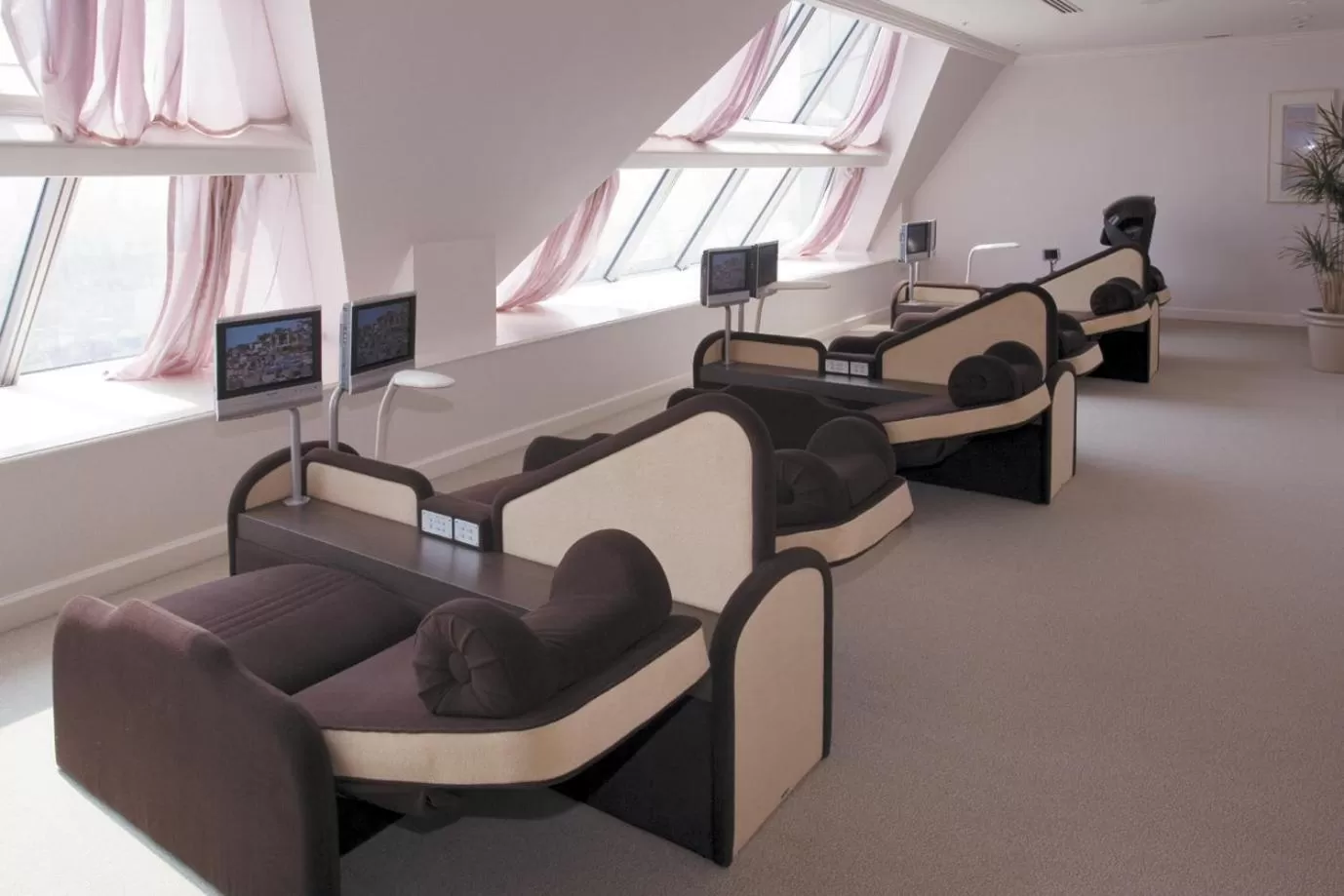 Spa and wellness centre/facilities in Yokohama Royal Park Hotel