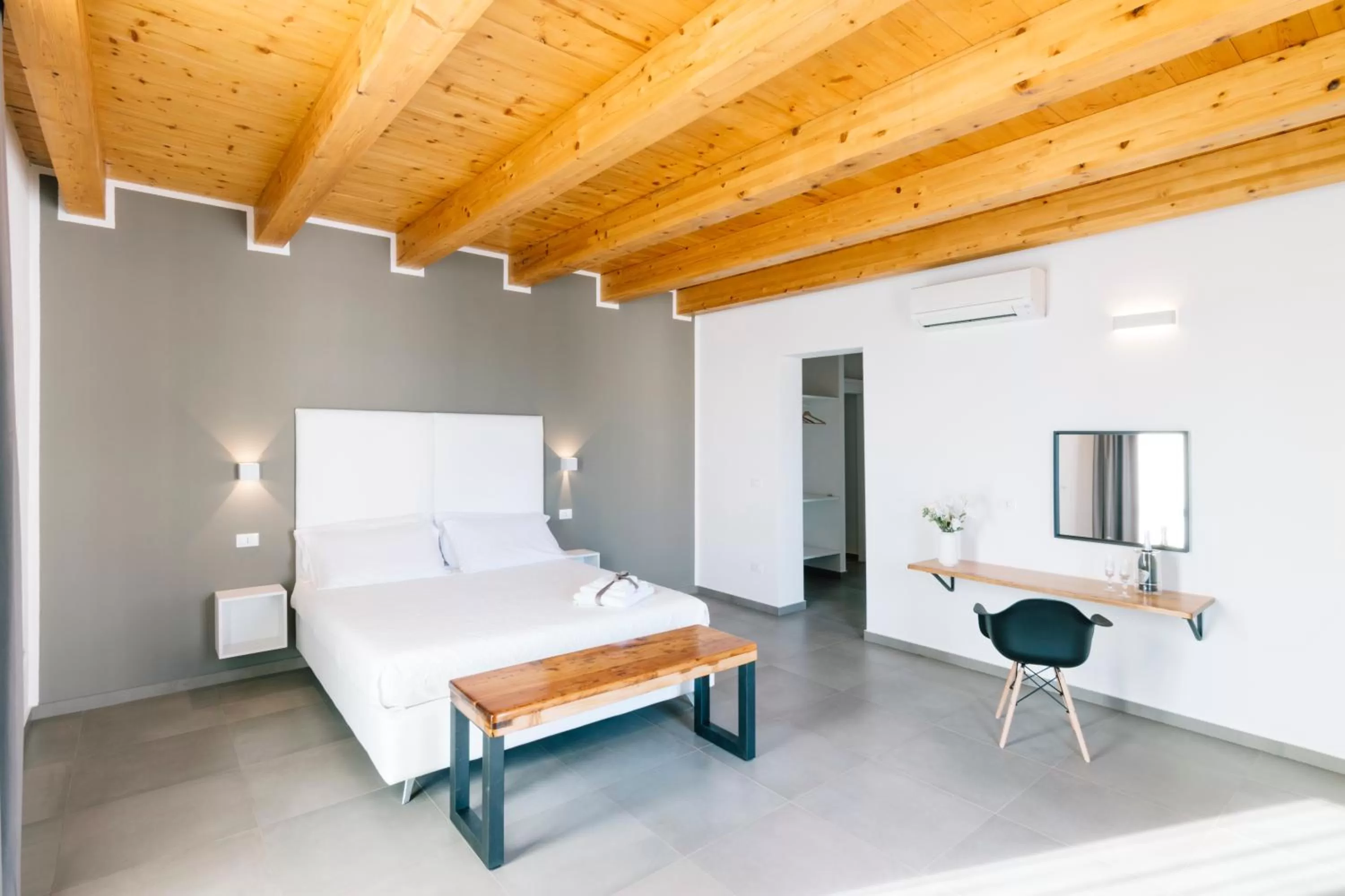 Photo of the whole room, Bed in Boutique BnB Dolcevita