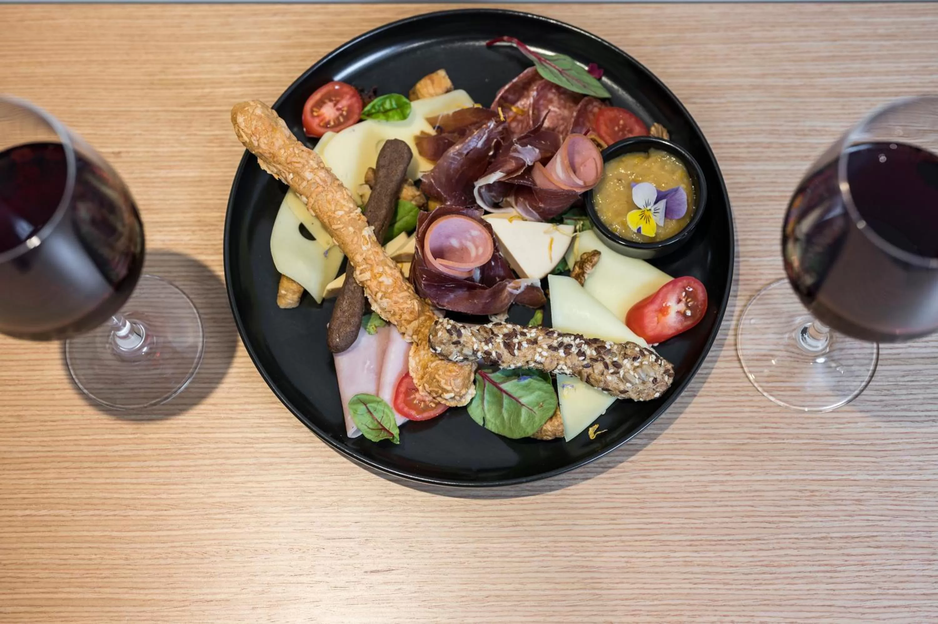 Photo of the whole room in Hyperion City Hotel & Spa