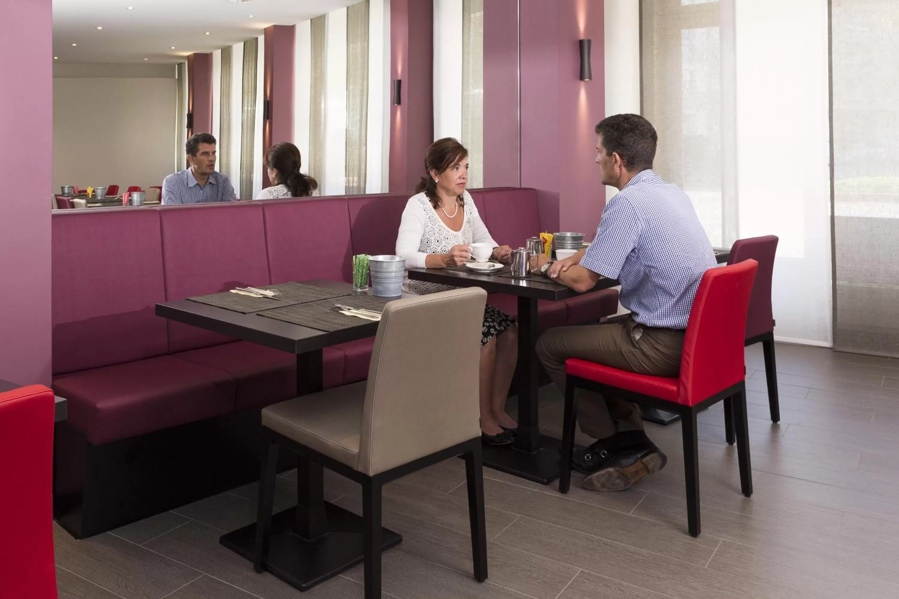 Restaurant/places to eat in Hôtel Les Nations