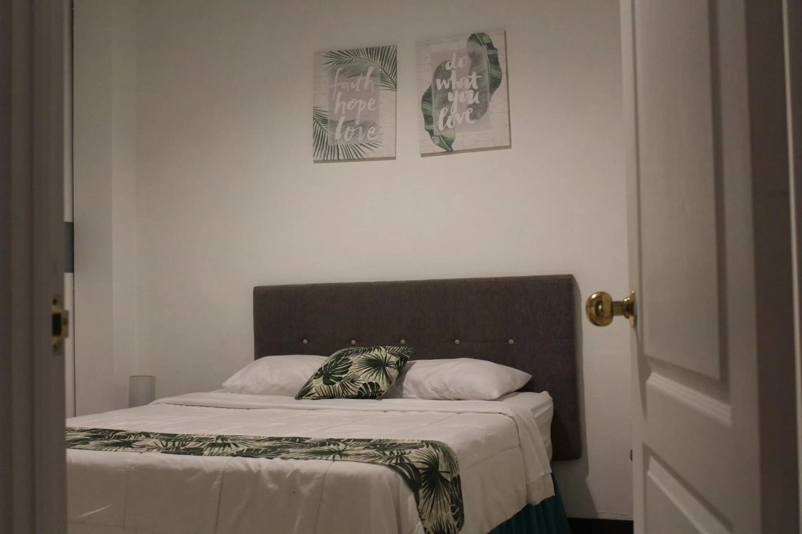 Bed in Cando Living Apartments in Central Avenue