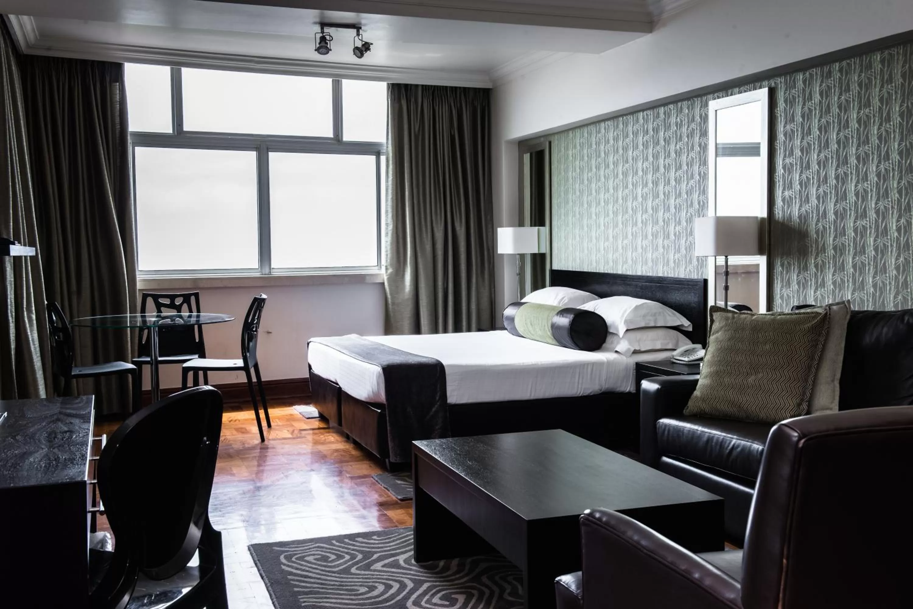 Day, Bed in Belaire Suites Hotel