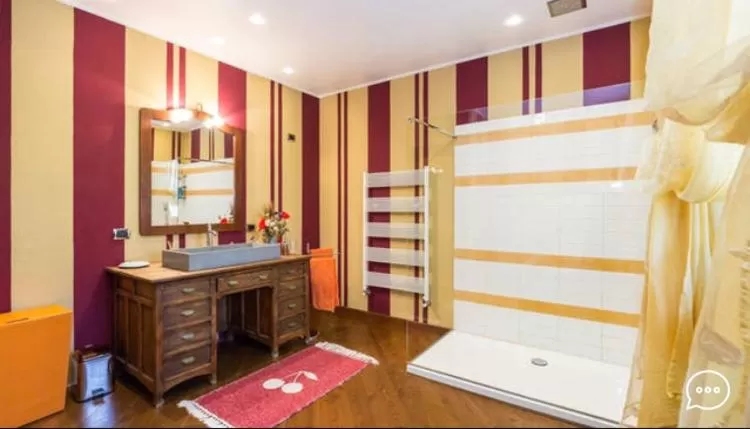 Bathroom in Wallace Apartment