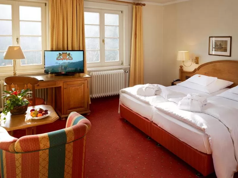 Day, Bed in Hotel und Restaurant Burg Schnellenberg