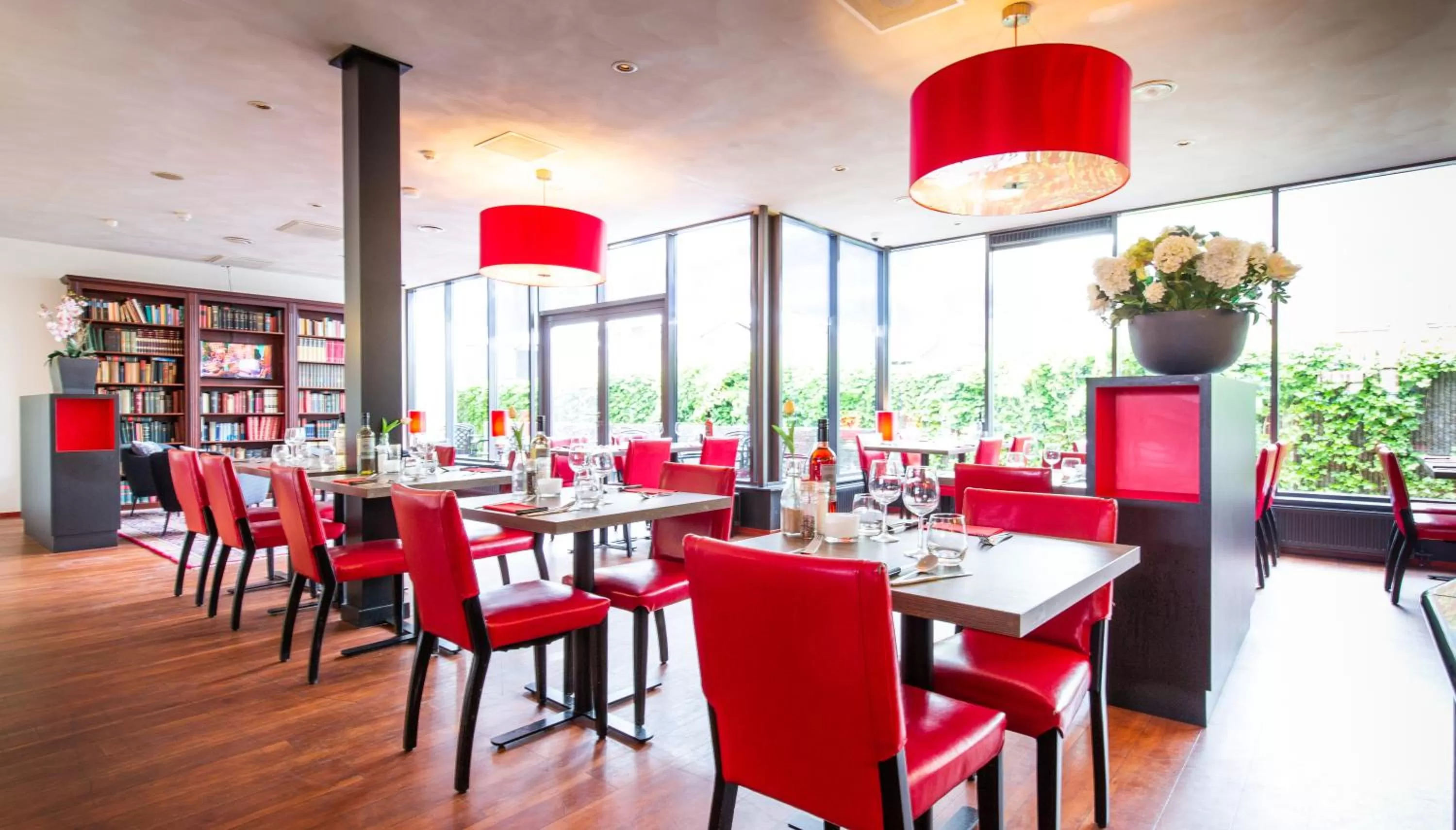 Restaurant/places to eat in Bastion Hotel Leiden Oegstgeest