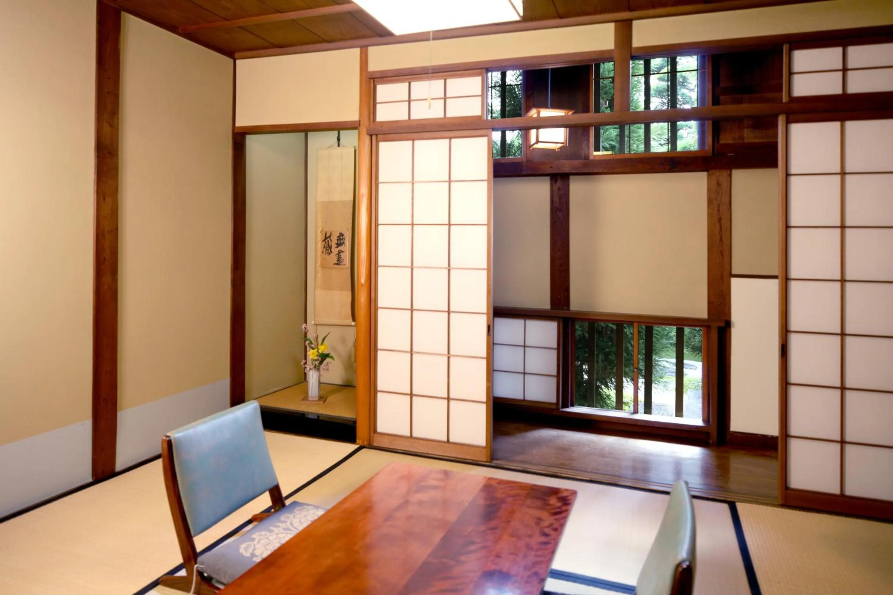 Photo of the whole room in Ryori Ryokan Tsurugata