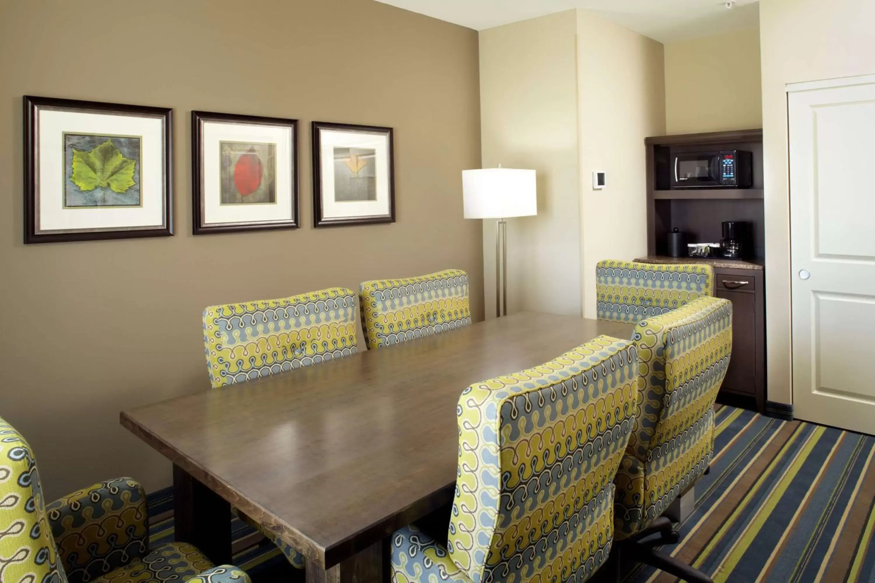 One Bedroom Suite with Boardroom in Hilton Garden Inn Texarkana One Bedroom Suite with Boardroom in Hilton Garden Inn Texarkana