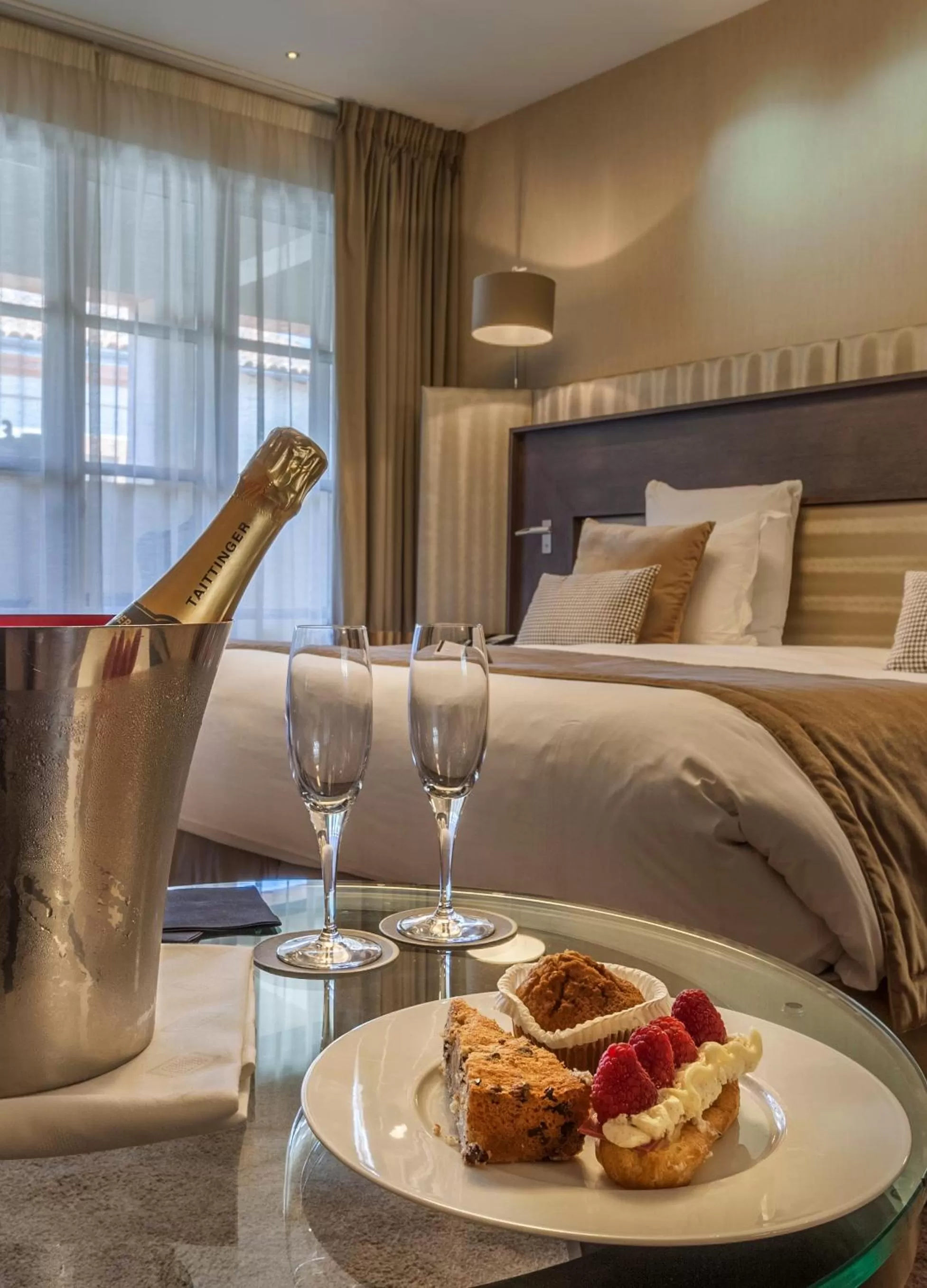 Bedroom, Bed in La Cour des Consuls Hotel & Spa Toulouse - MGallery Collection