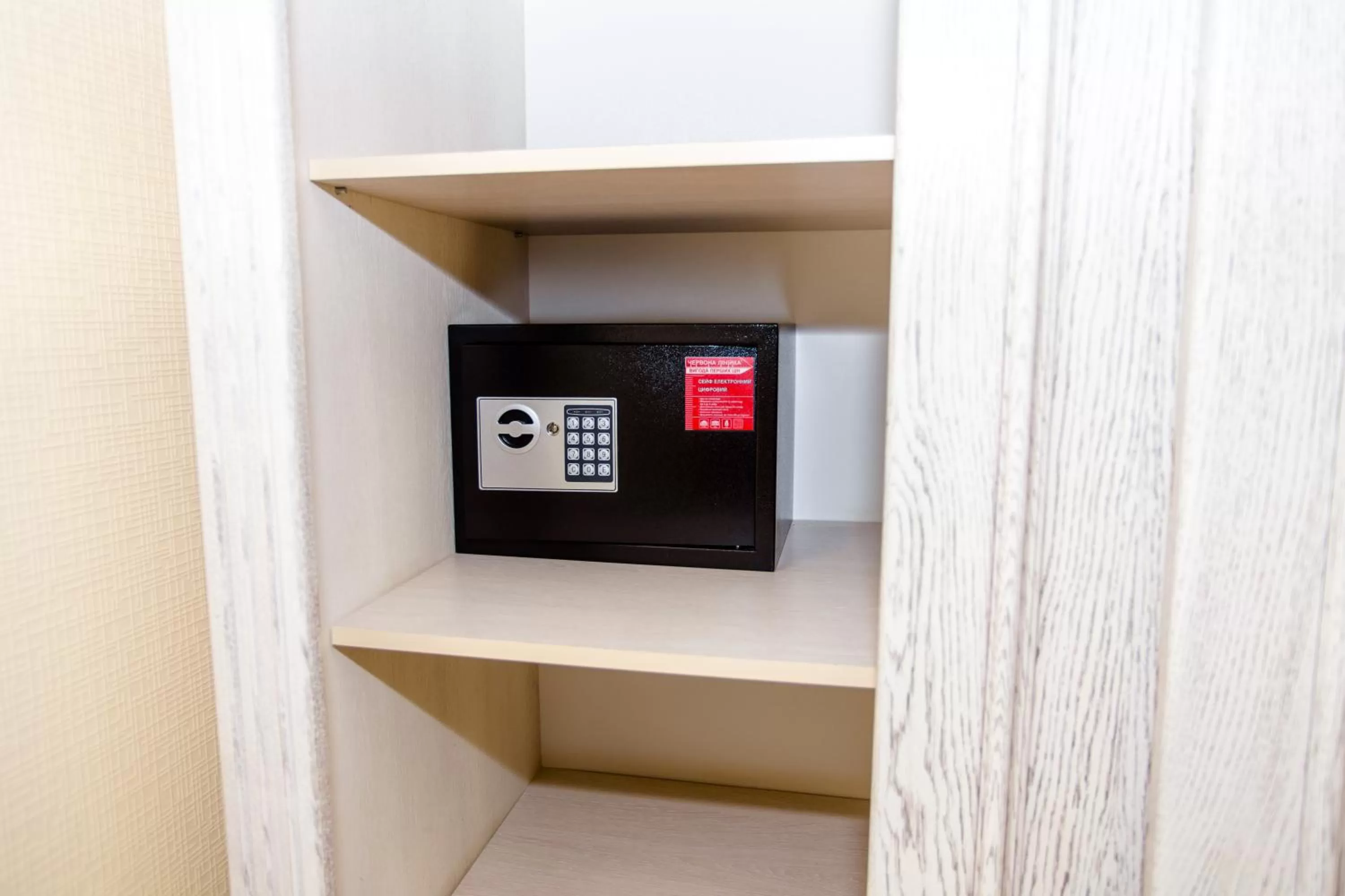 Photo of the whole room in Gold Georg Palace Hotel