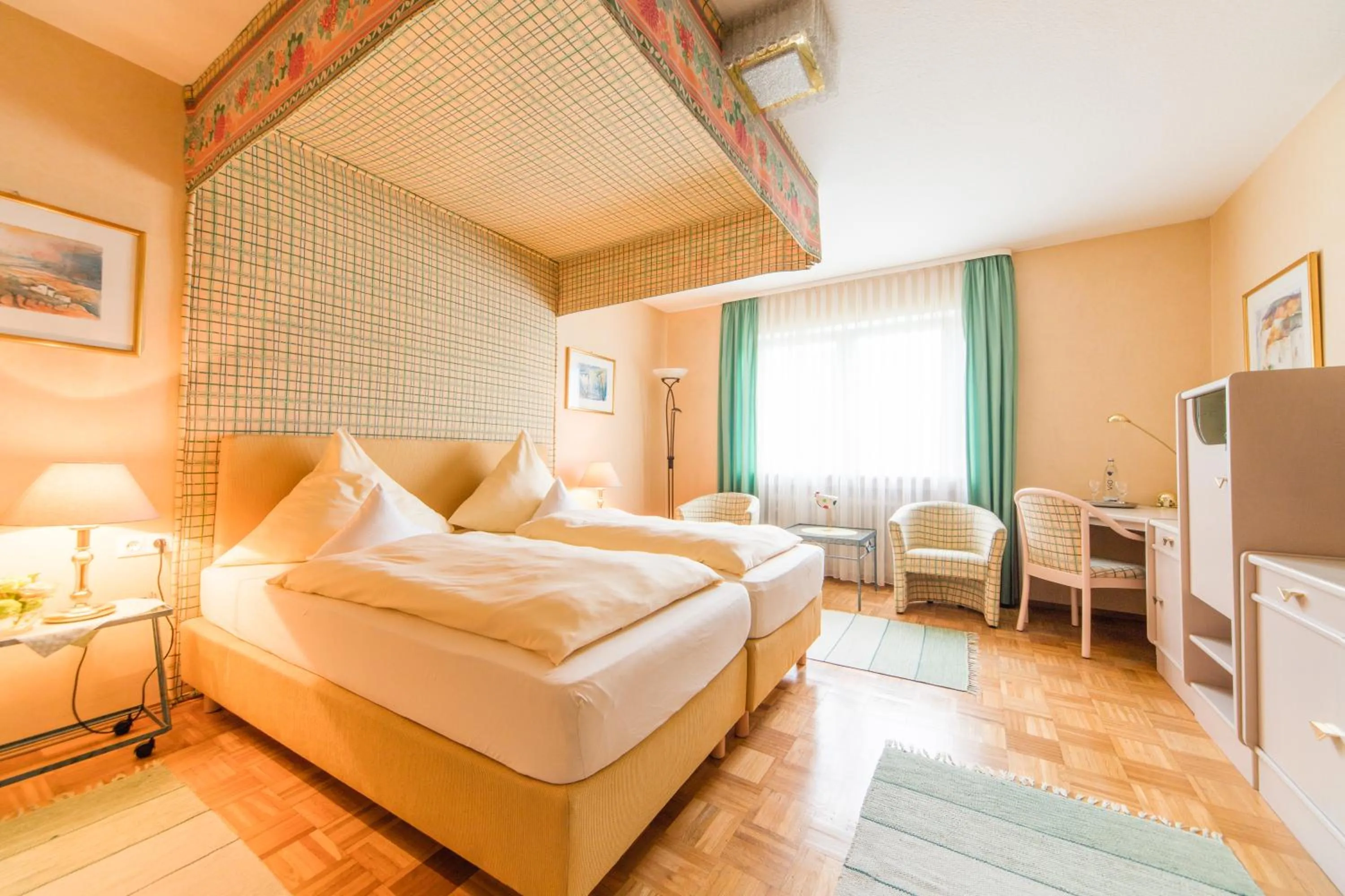 Bed in Ambient Hotel am Europakanal