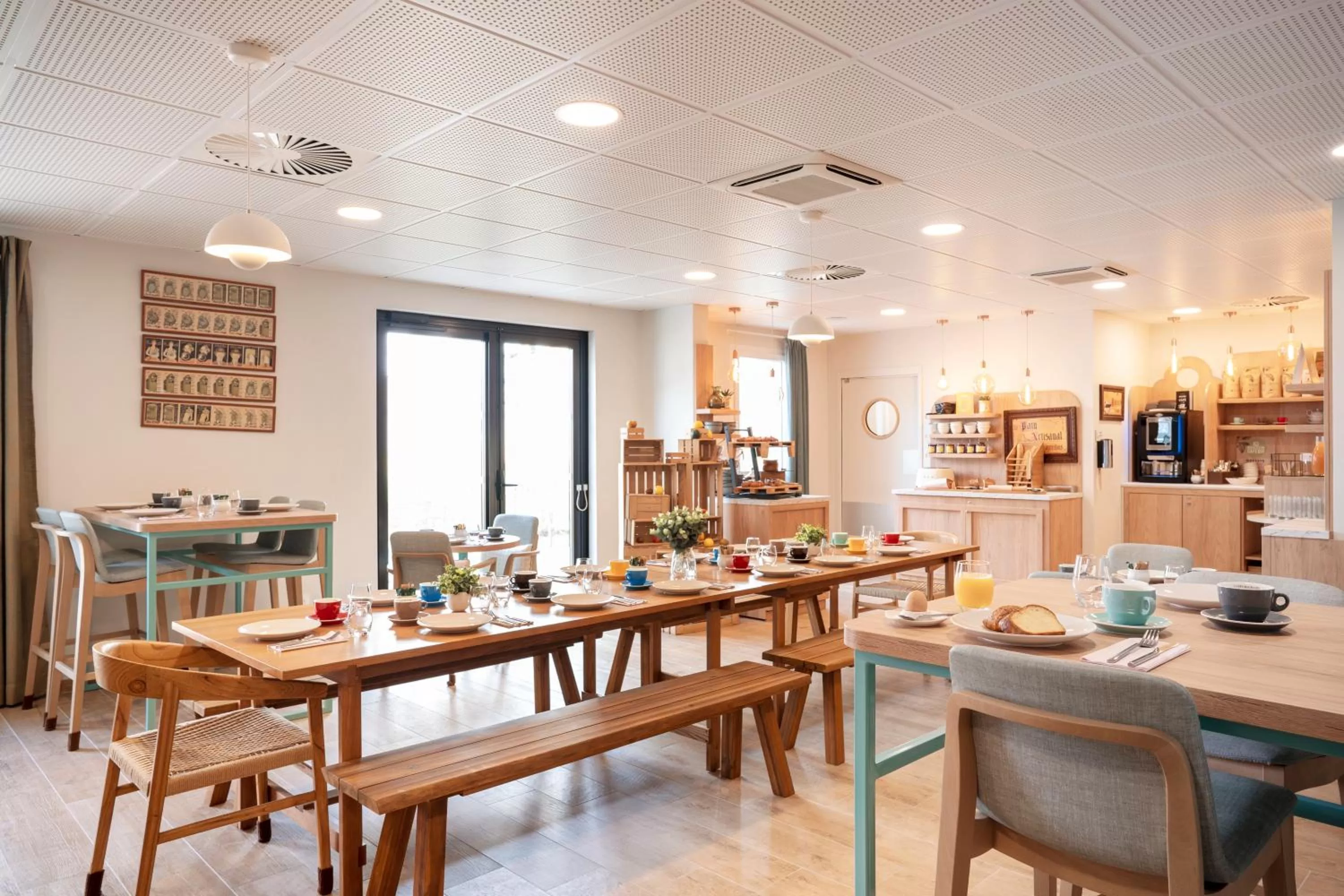 Restaurant/places to eat in Residhome Chartres