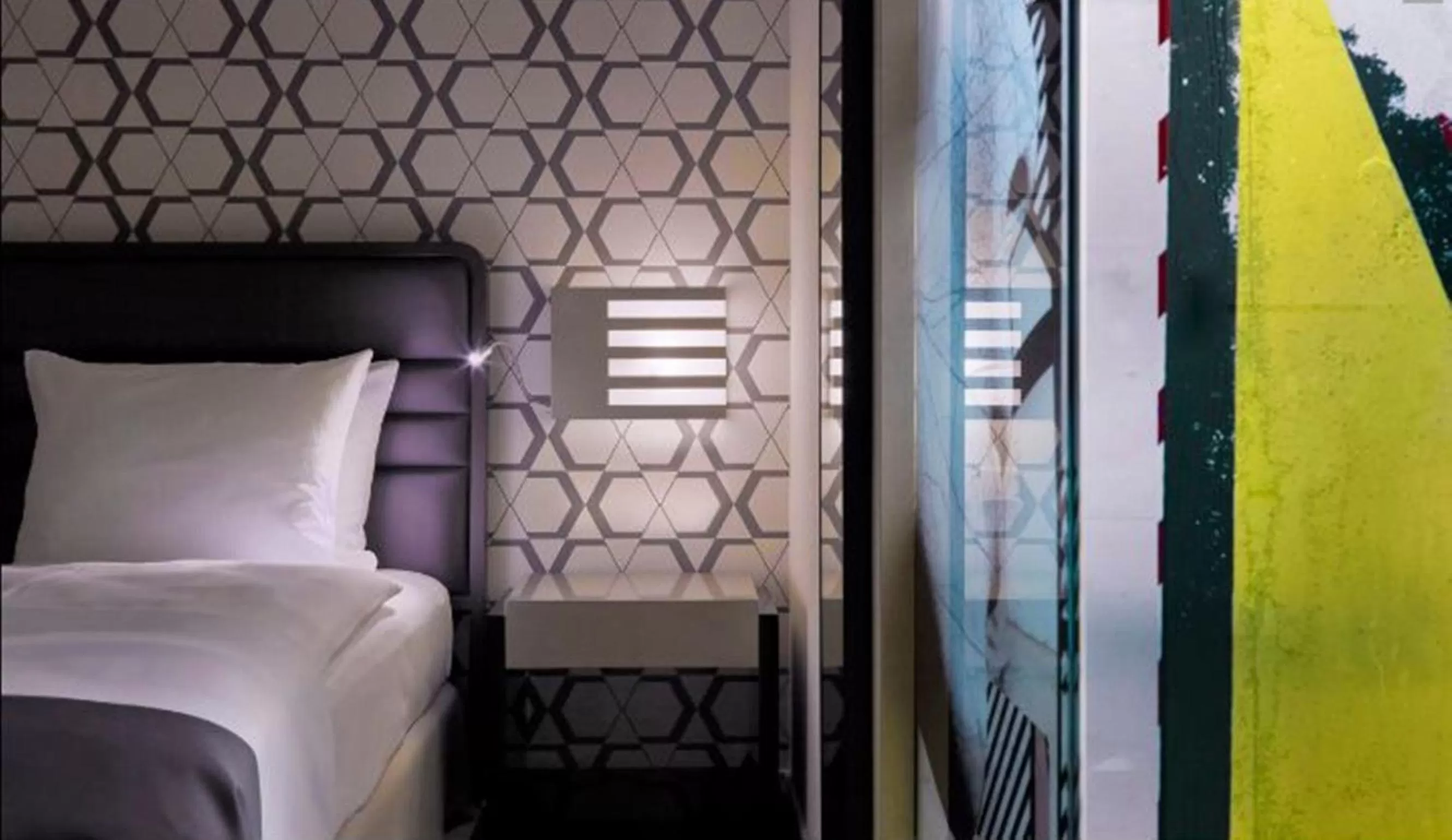 Decorative detail, Bed in H10 Berlin Ku'Damm