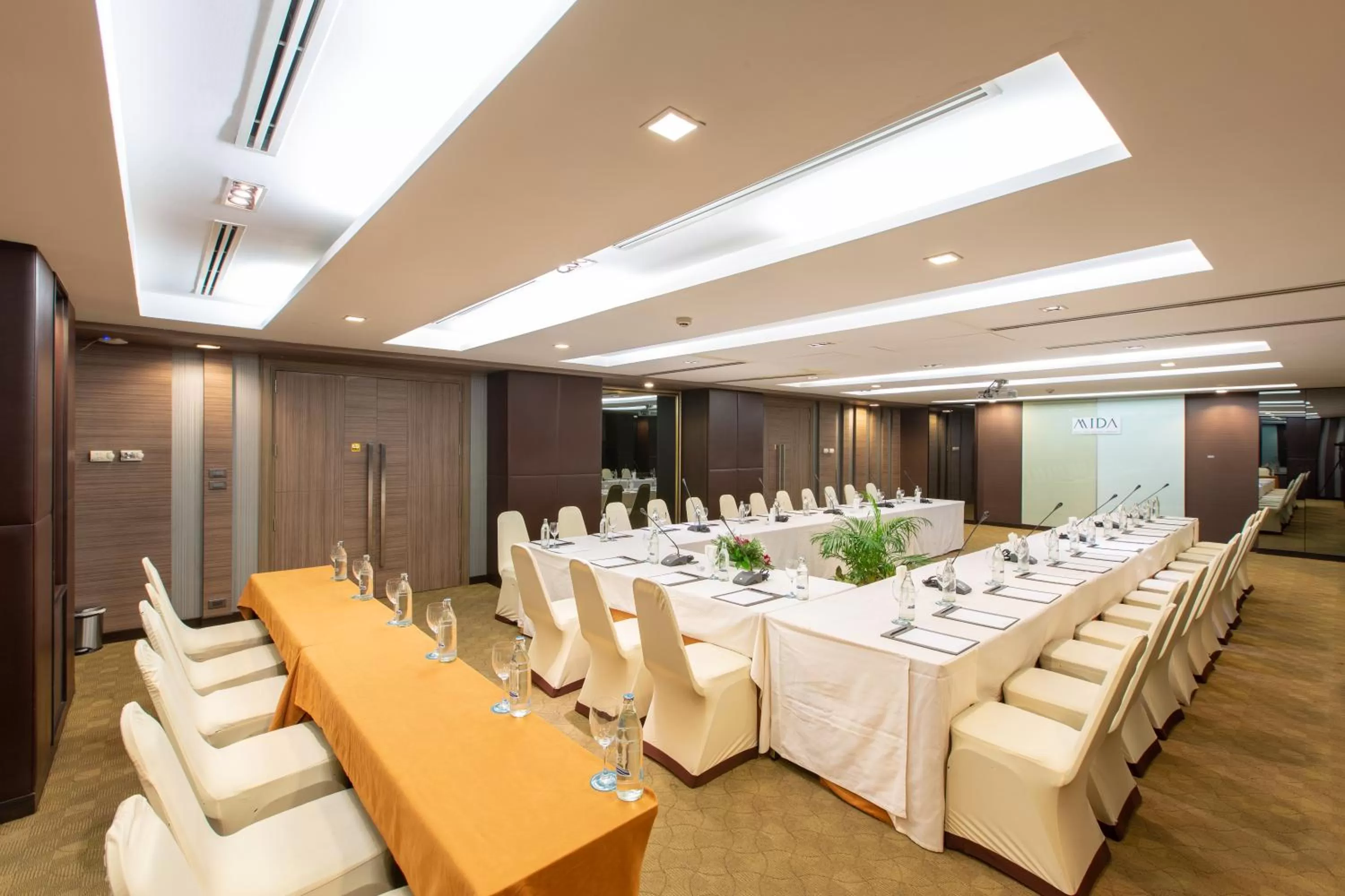 Meeting/conference room in Mida Hotel Don Mueang Airport