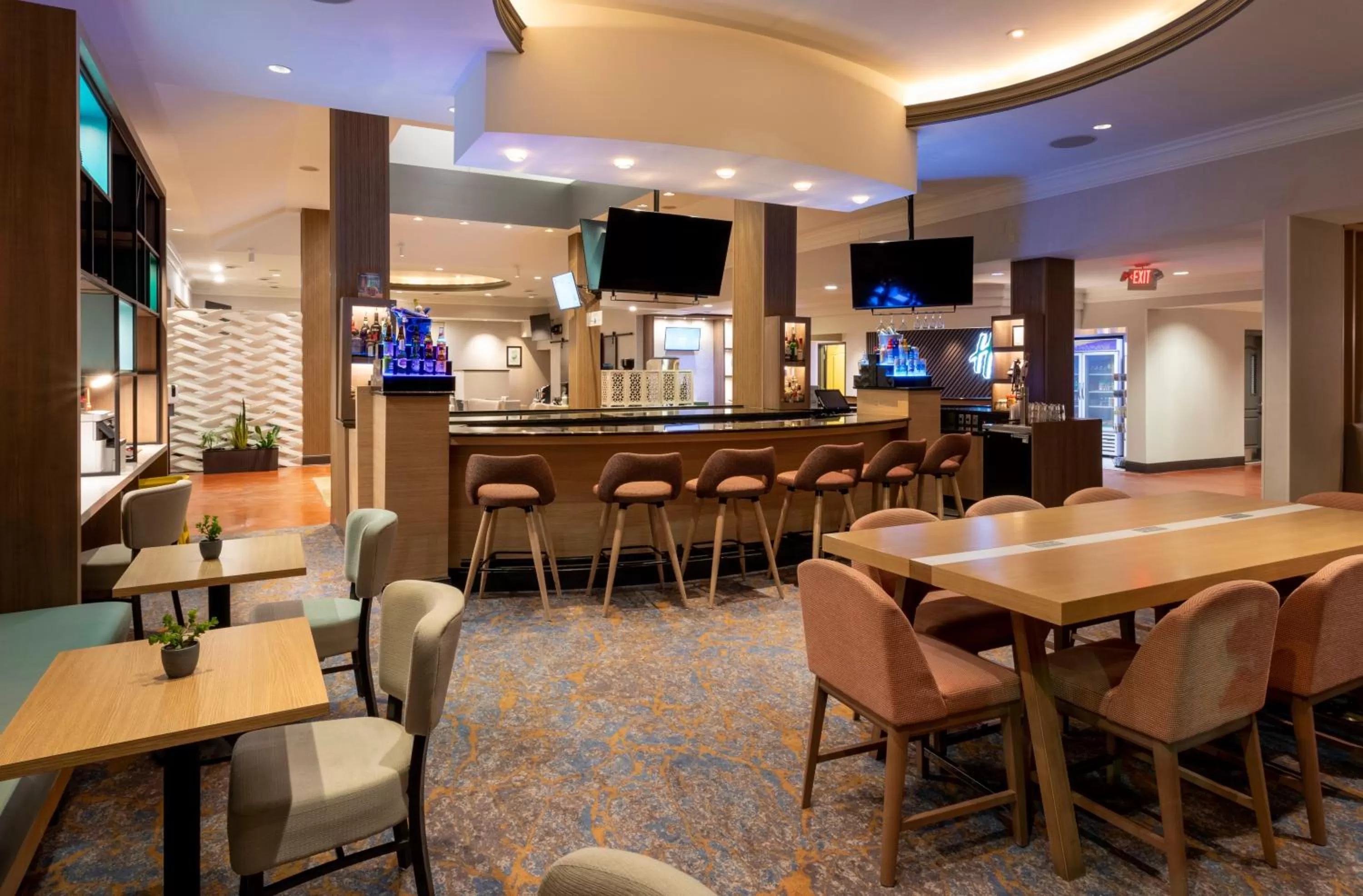 Property building in Holiday Inn Hotel & Suites Maple Grove Northwest Minneapolis-Arbor Lakes by IHG