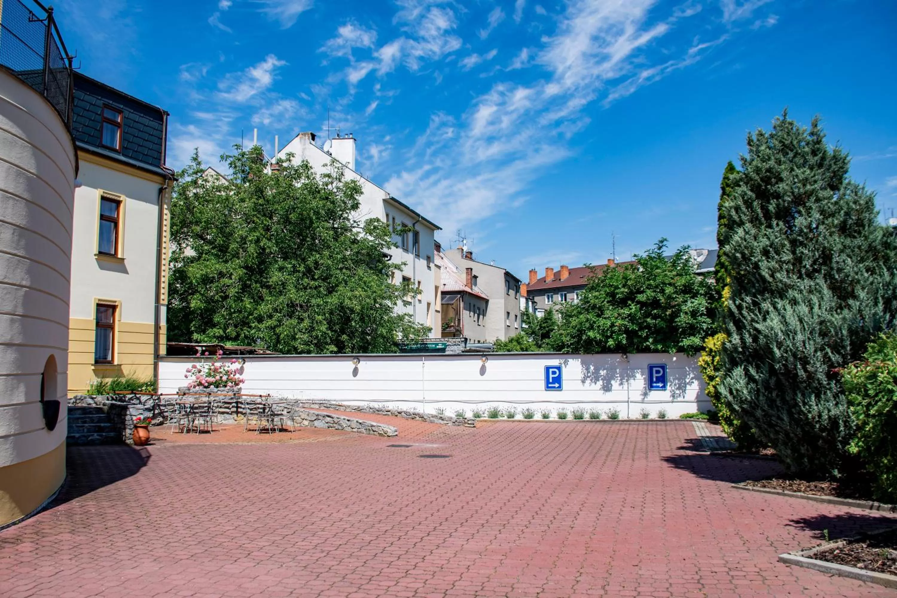 Parking in Lafayette