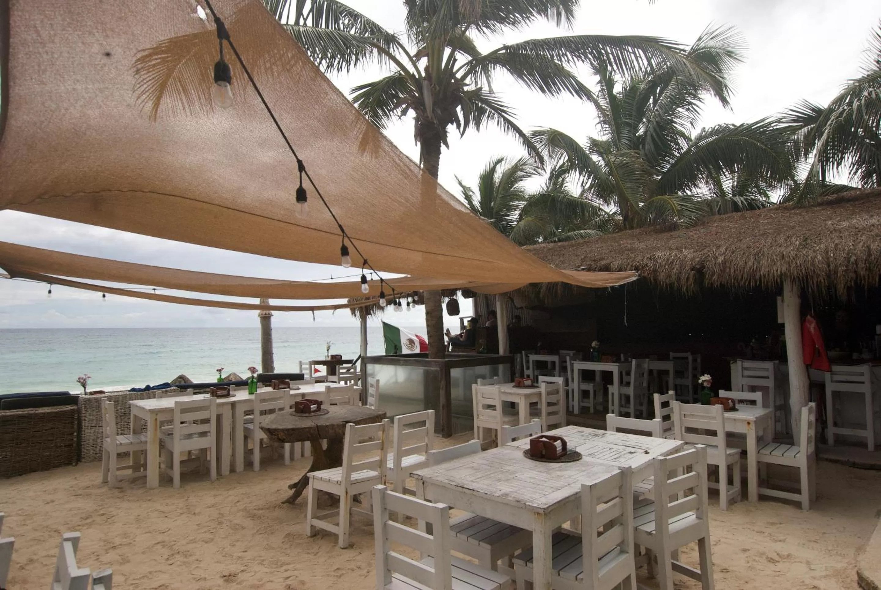 Restaurant/Places to Eat in Hotel Zulum