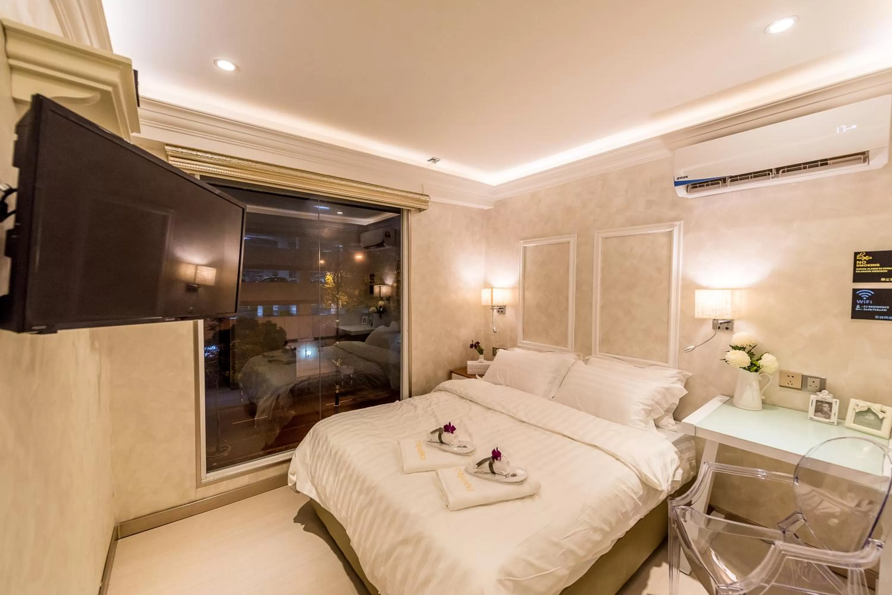 Photo of the whole room, Bed in CJ Residence - Opposite Public Bank Centre Point