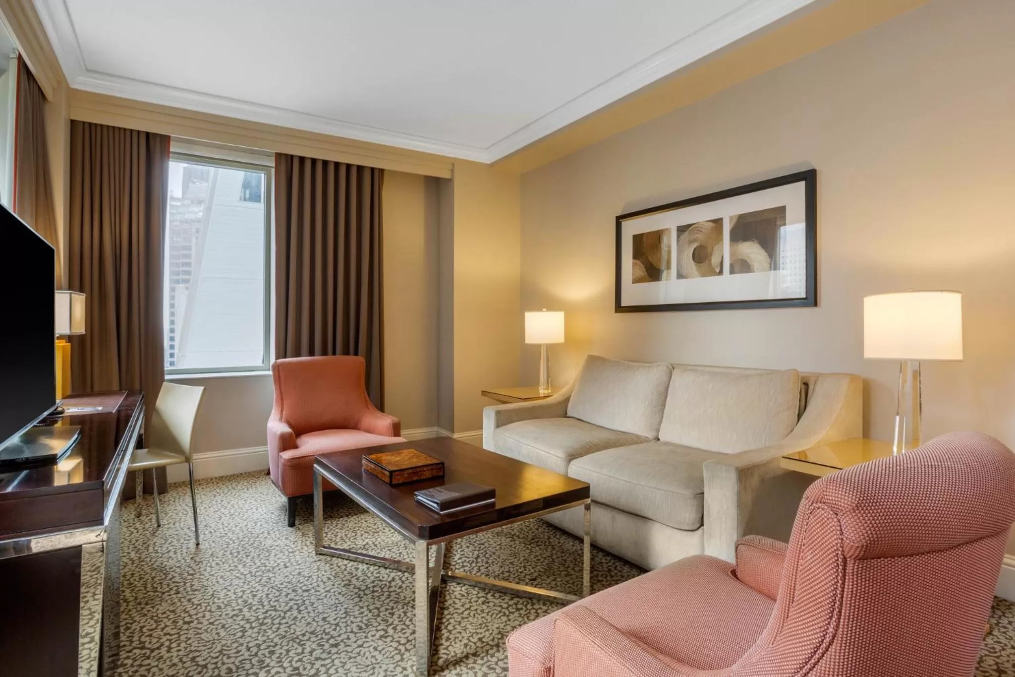 Photo of the whole room in Omni Berkshire Place