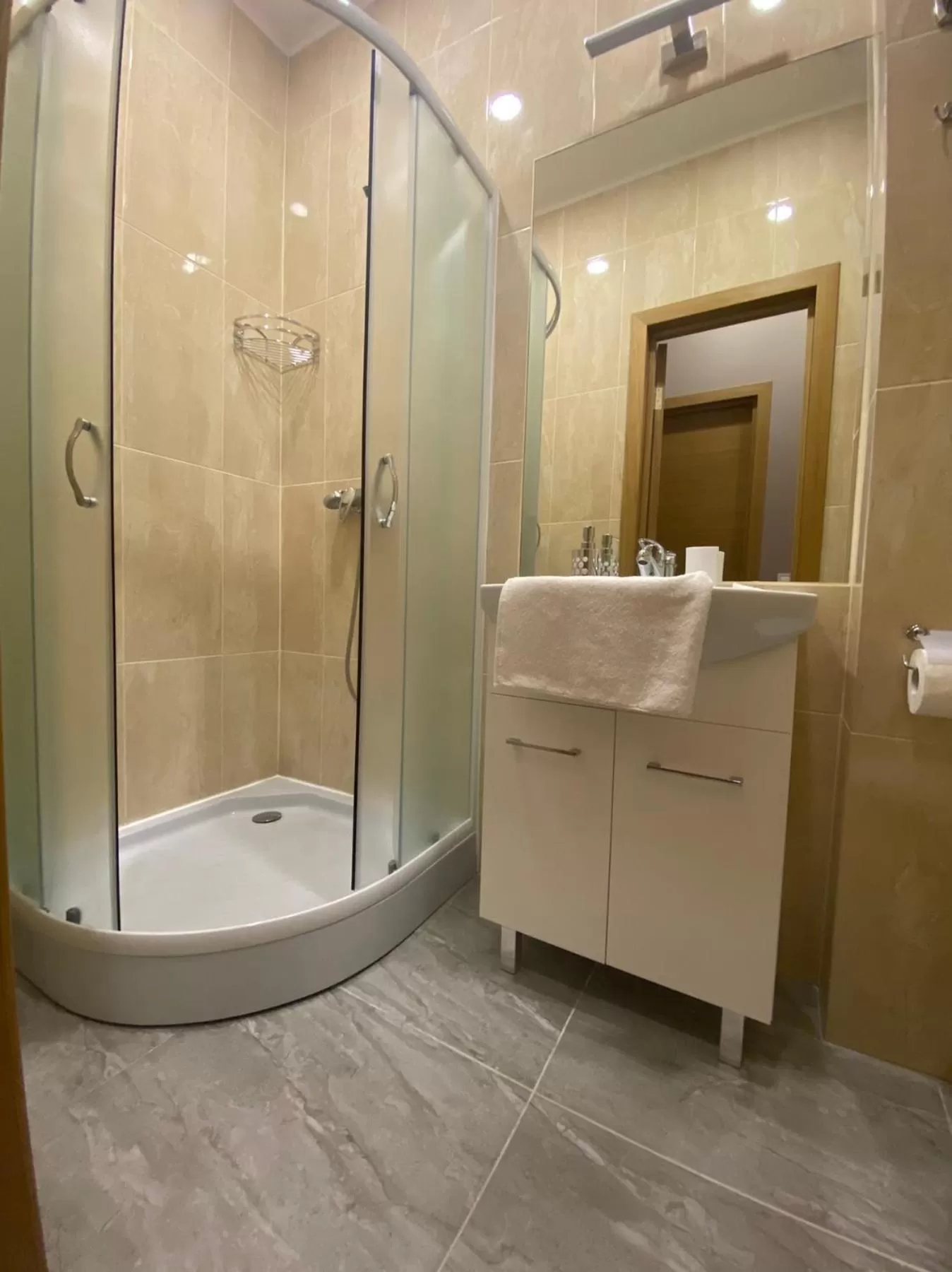 Shower in Heart Kyiv Apart-Hotel
