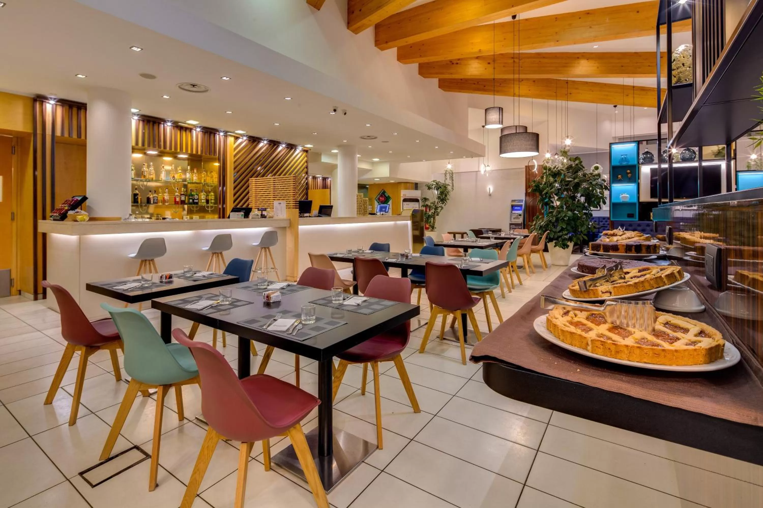 Restaurant/places to eat in Holiday Inn Bologna - Fiera by IHG