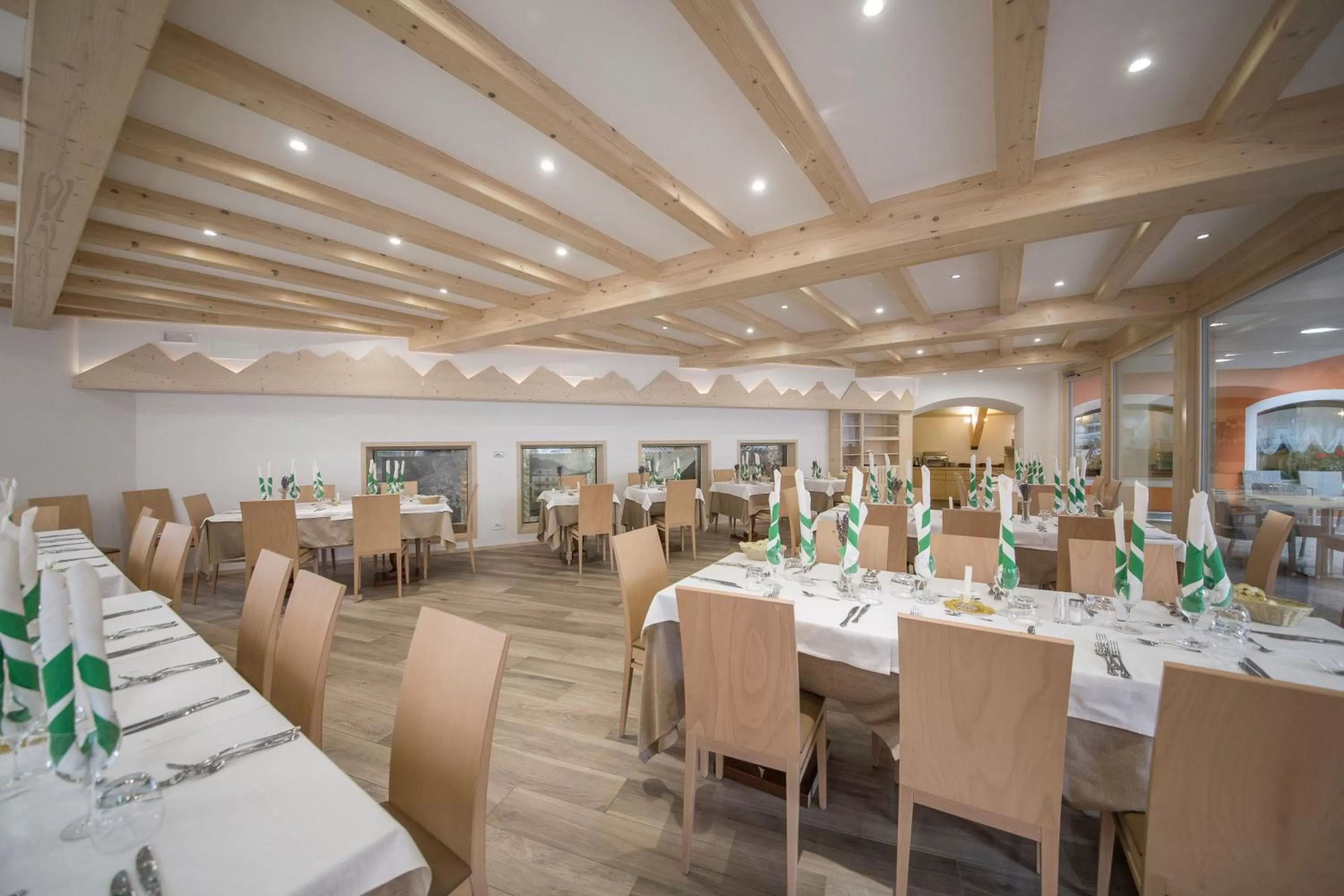 Food and drinks in Hotel Touring