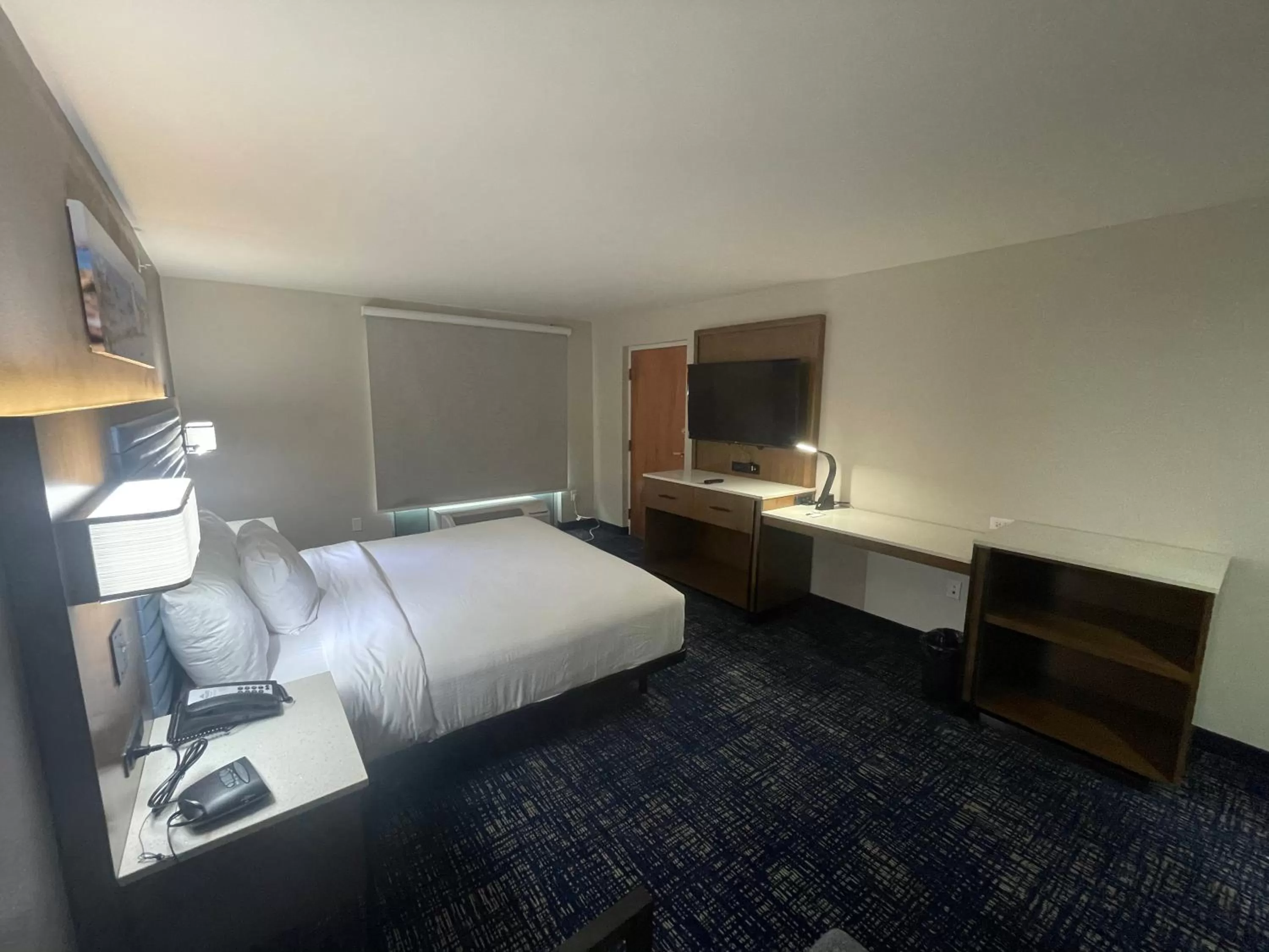 Photo of the whole room, Bed in Wingate by Wyndham Panama City Area Lynn Haven