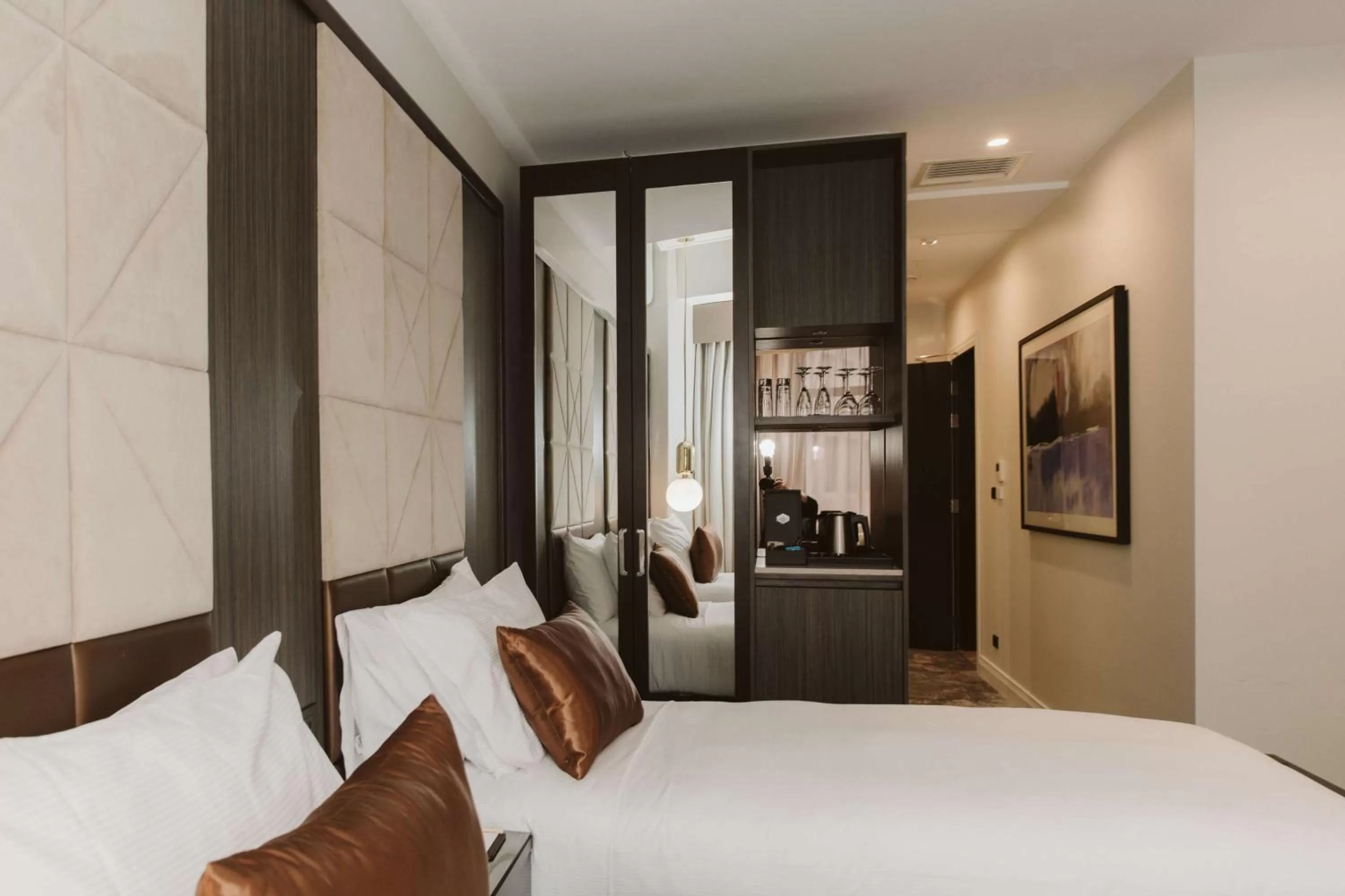 Bed in Doubletree By Hilton Wellington