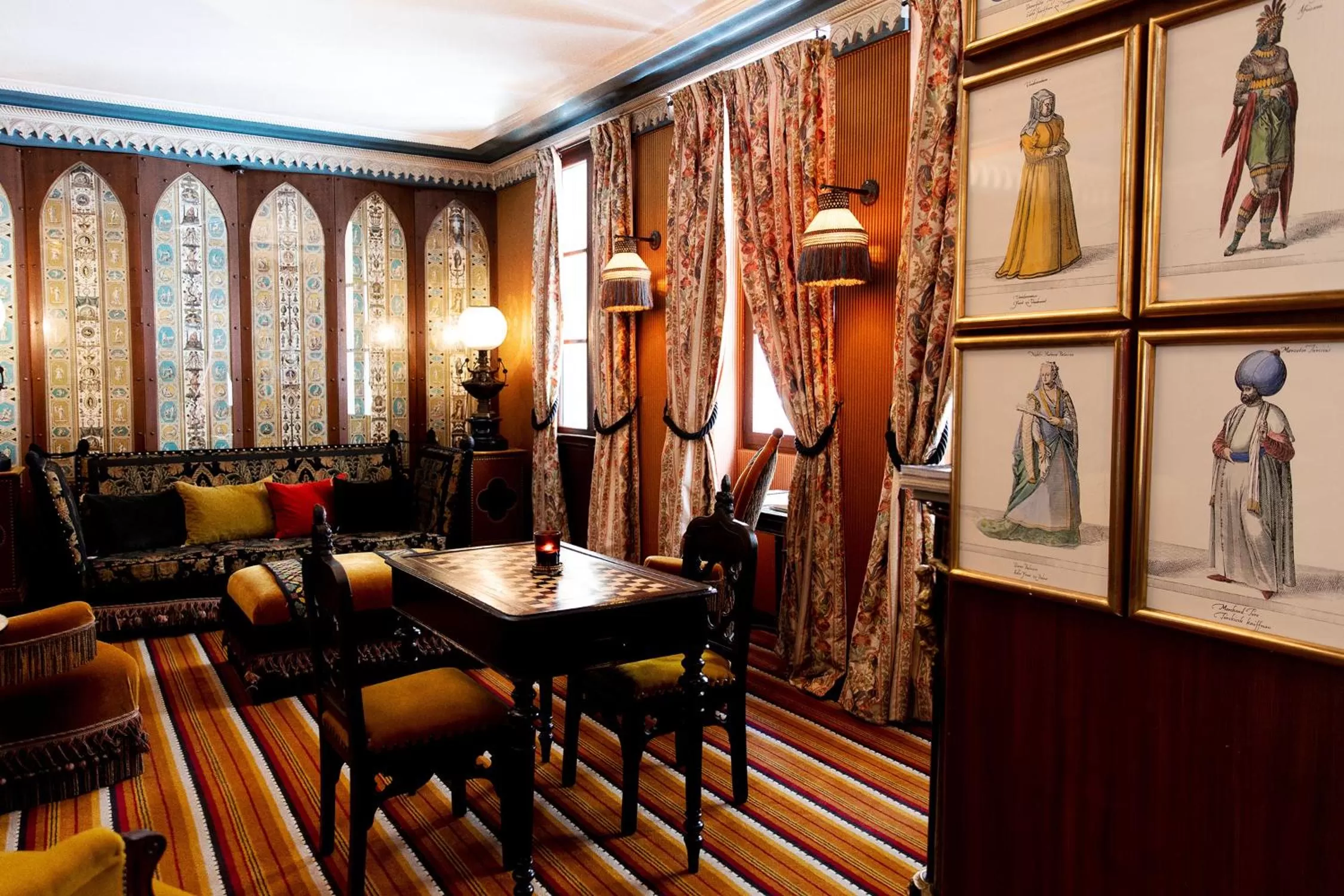 Lounge or bar in Hôtel Bourg Tibourg - Paris Marais