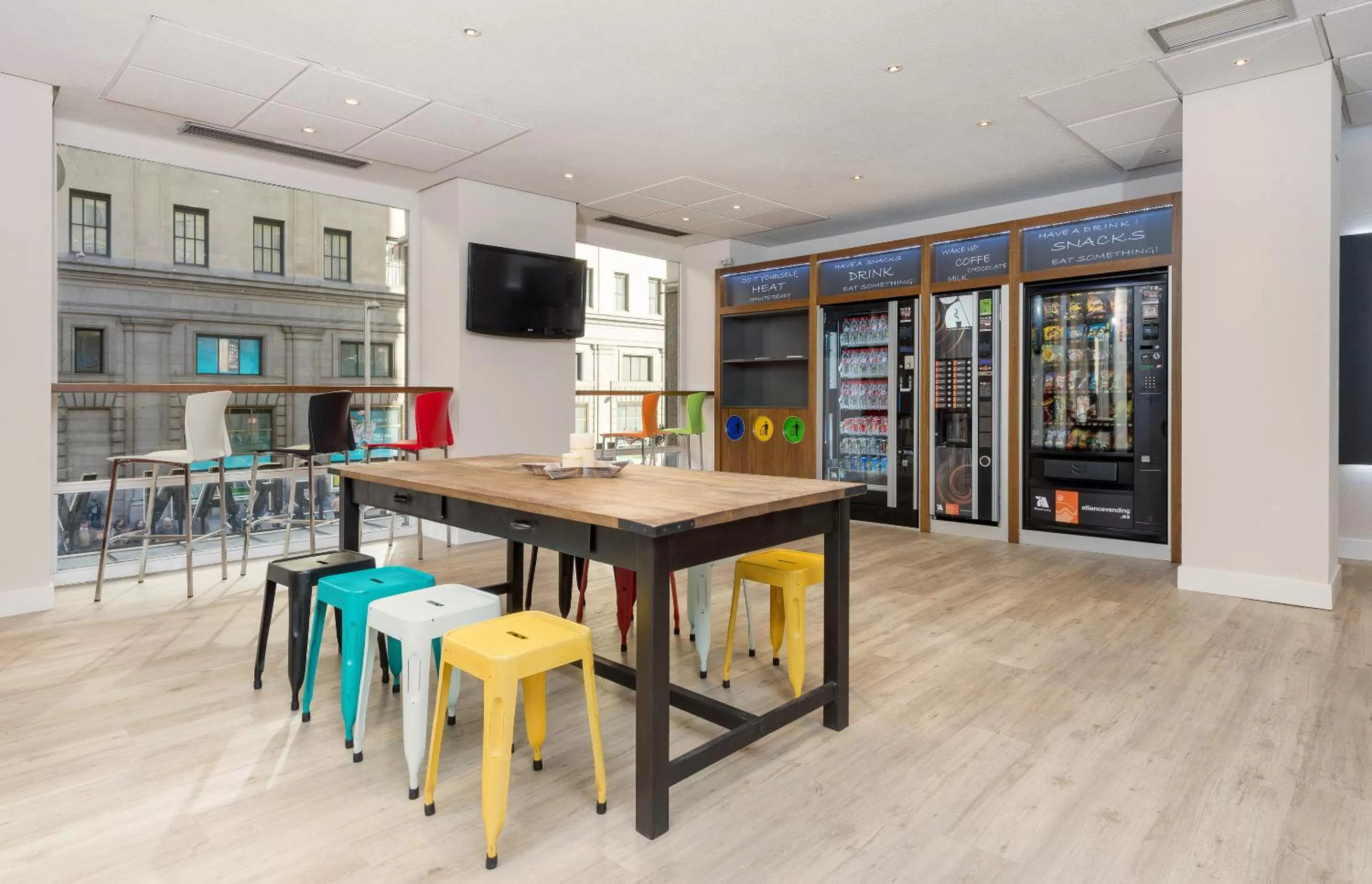 Seating area in Hotel Madrid Gran Via 25, Affiliated by Meliá