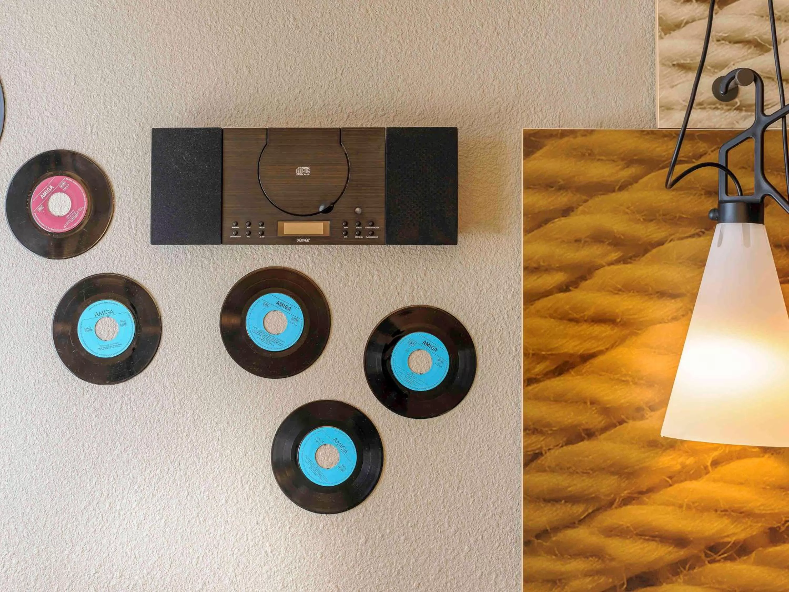 Photo of the whole room in ibis Berlin Mitte