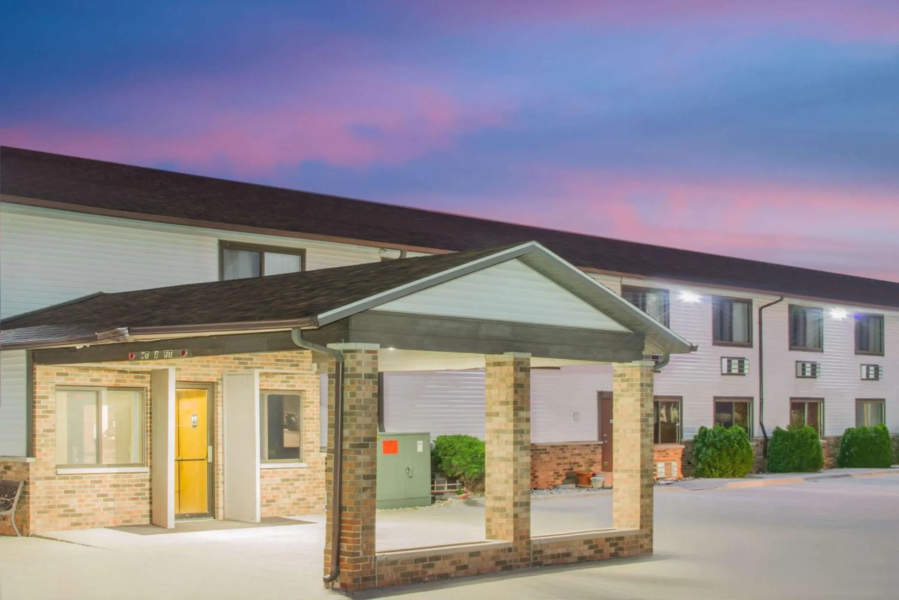 Super 8 by Wyndham Story City Super 8 by Wyndham Story City