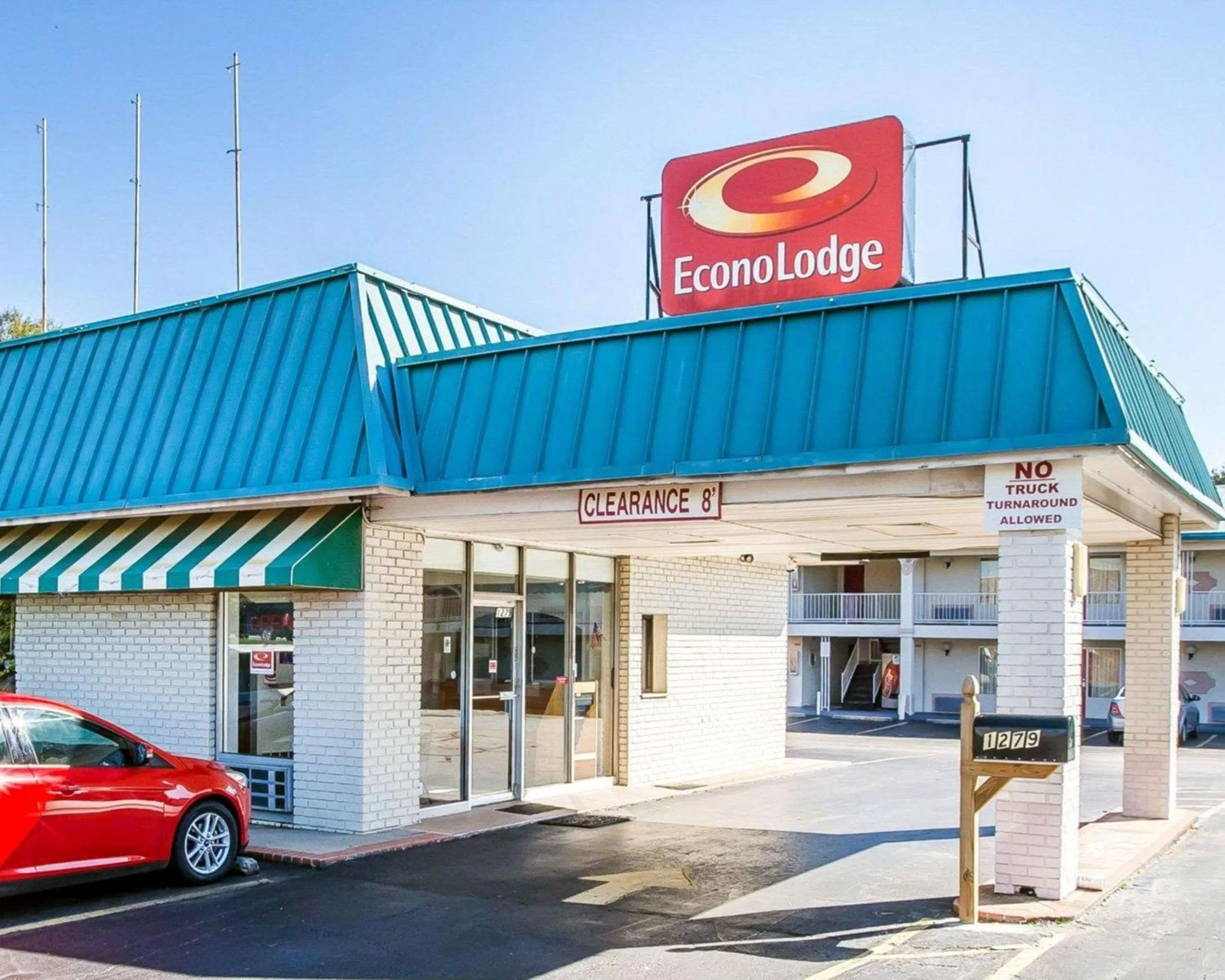 Property building in Econo Lodge McDonough South