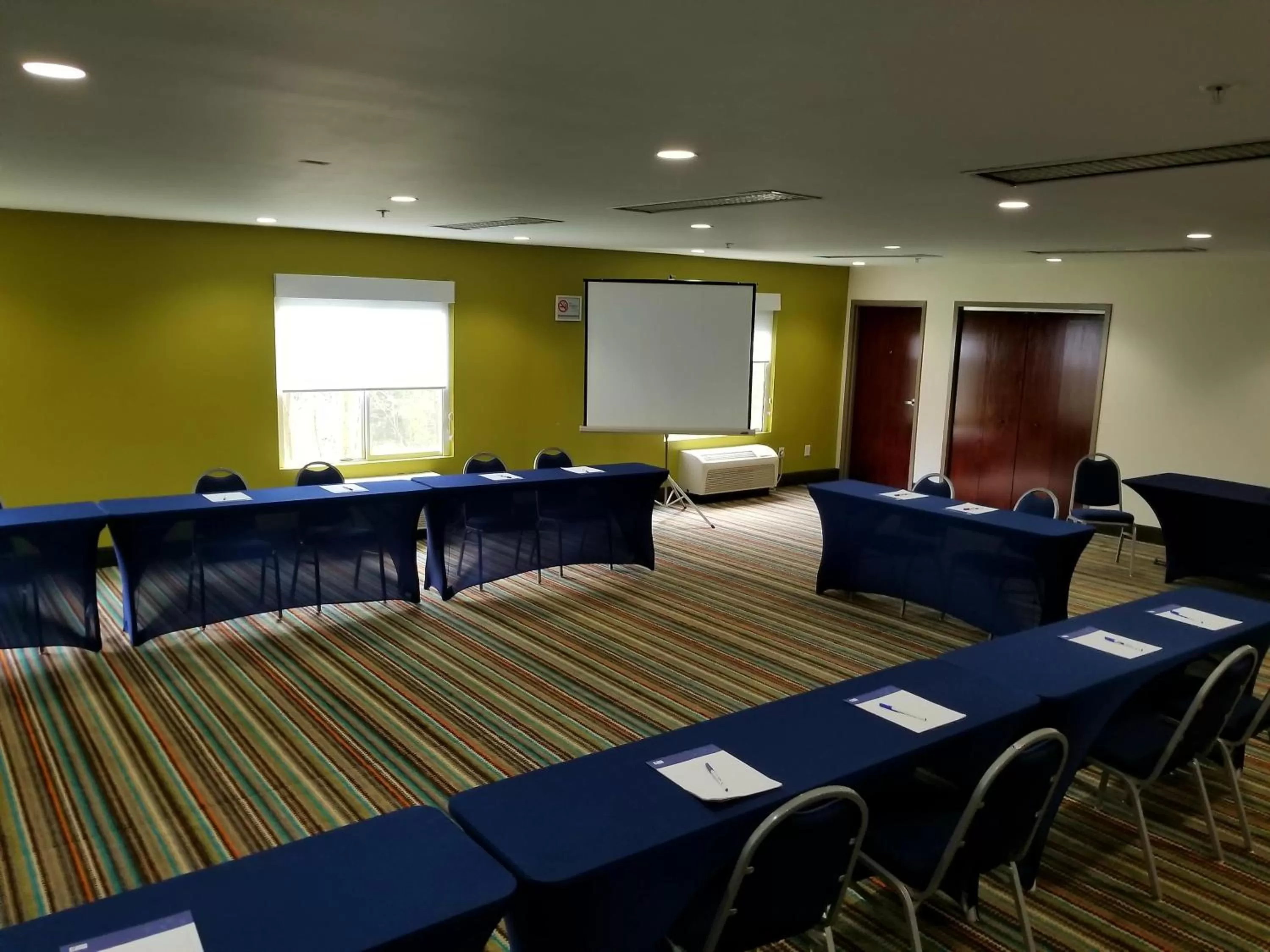 Meeting/conference room in Holiday Inn Express Hotel & Suites Mebane by IHG