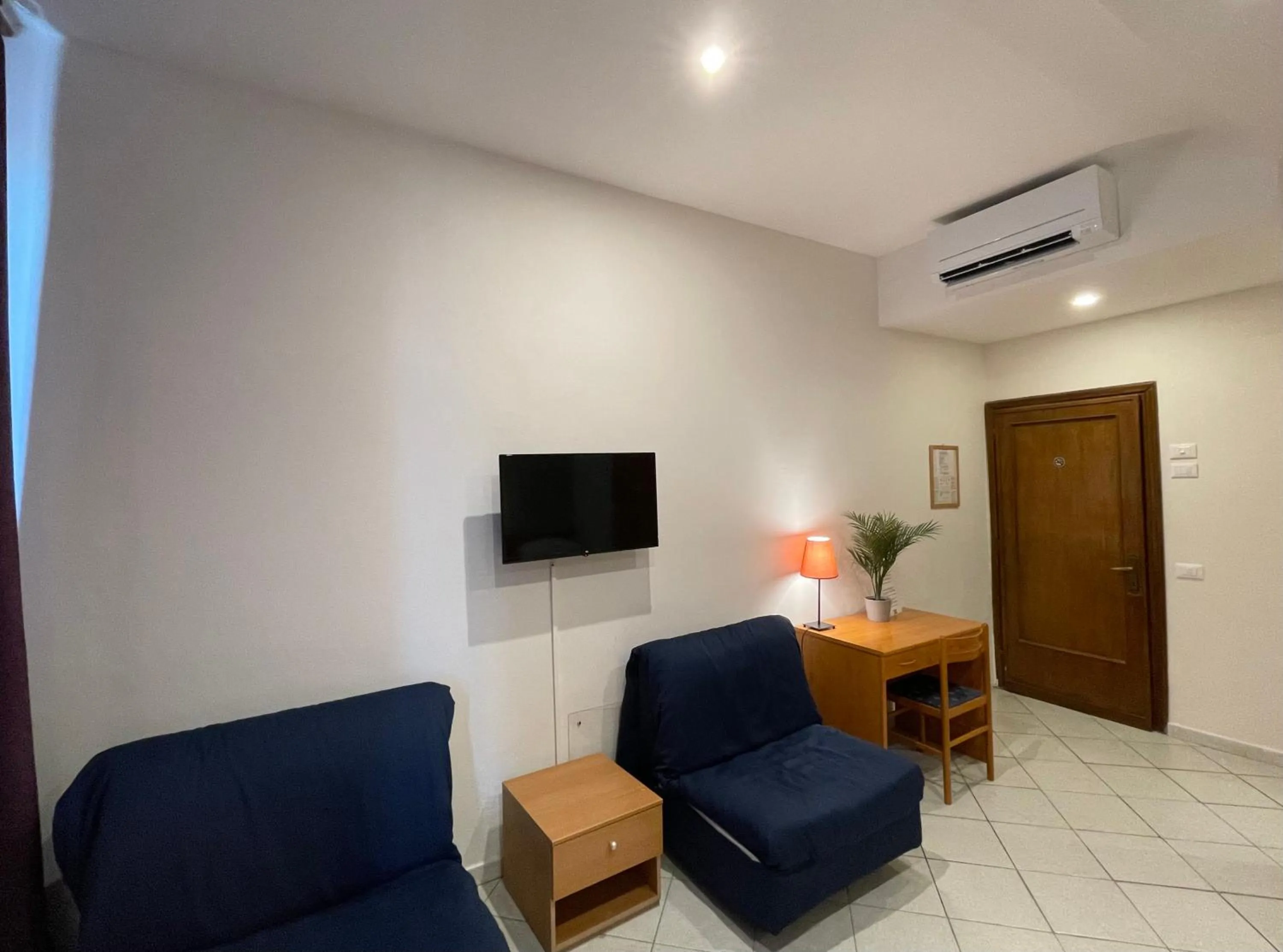 TV and multimedia in Hotel Leopolda