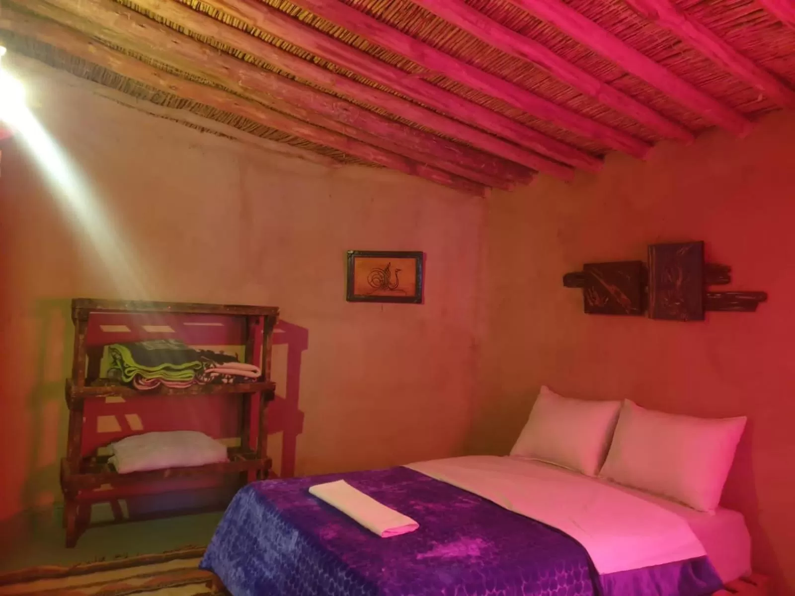 Bed in ecolodge bivouac des aigles