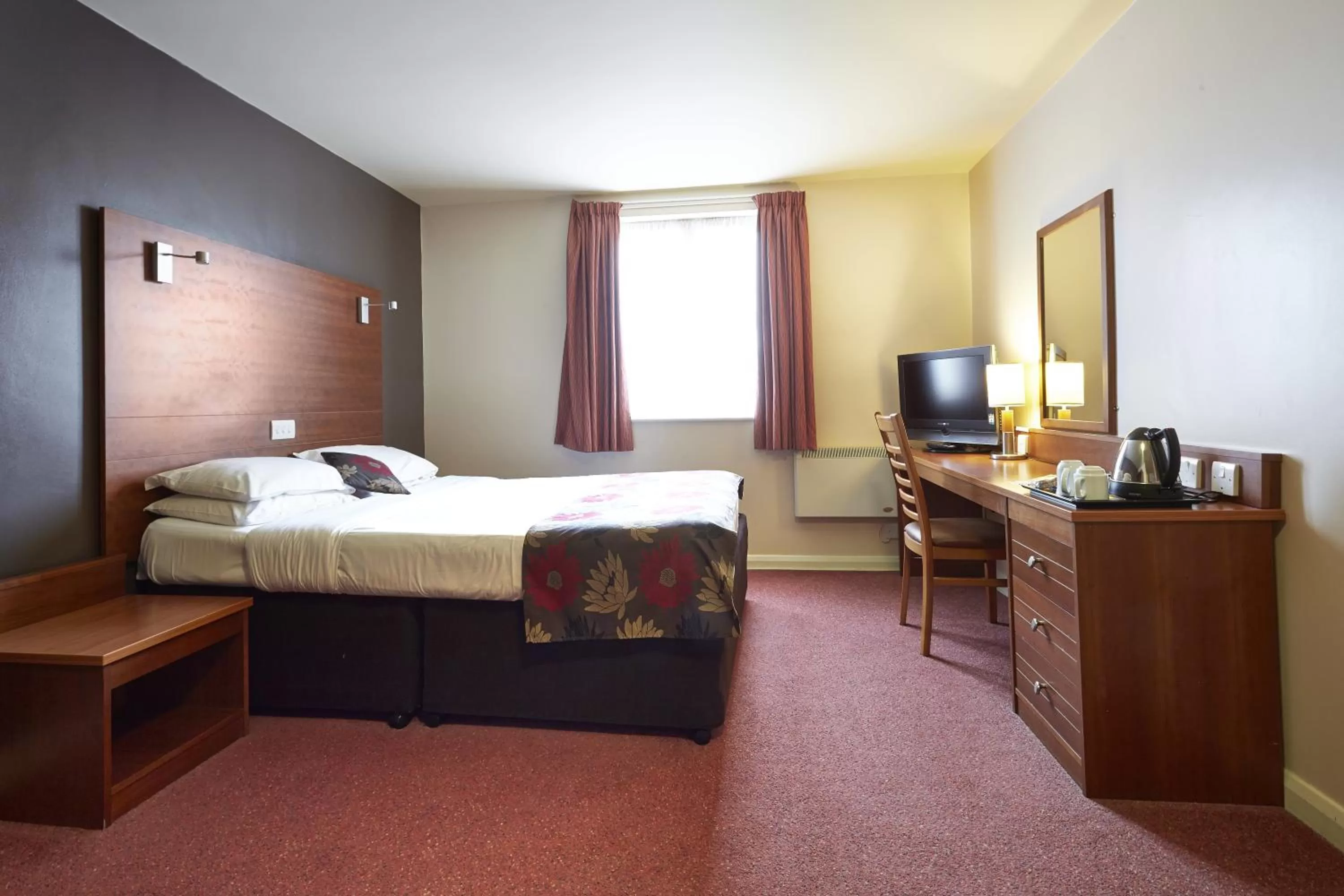 Day, Bed in The Wishing Well