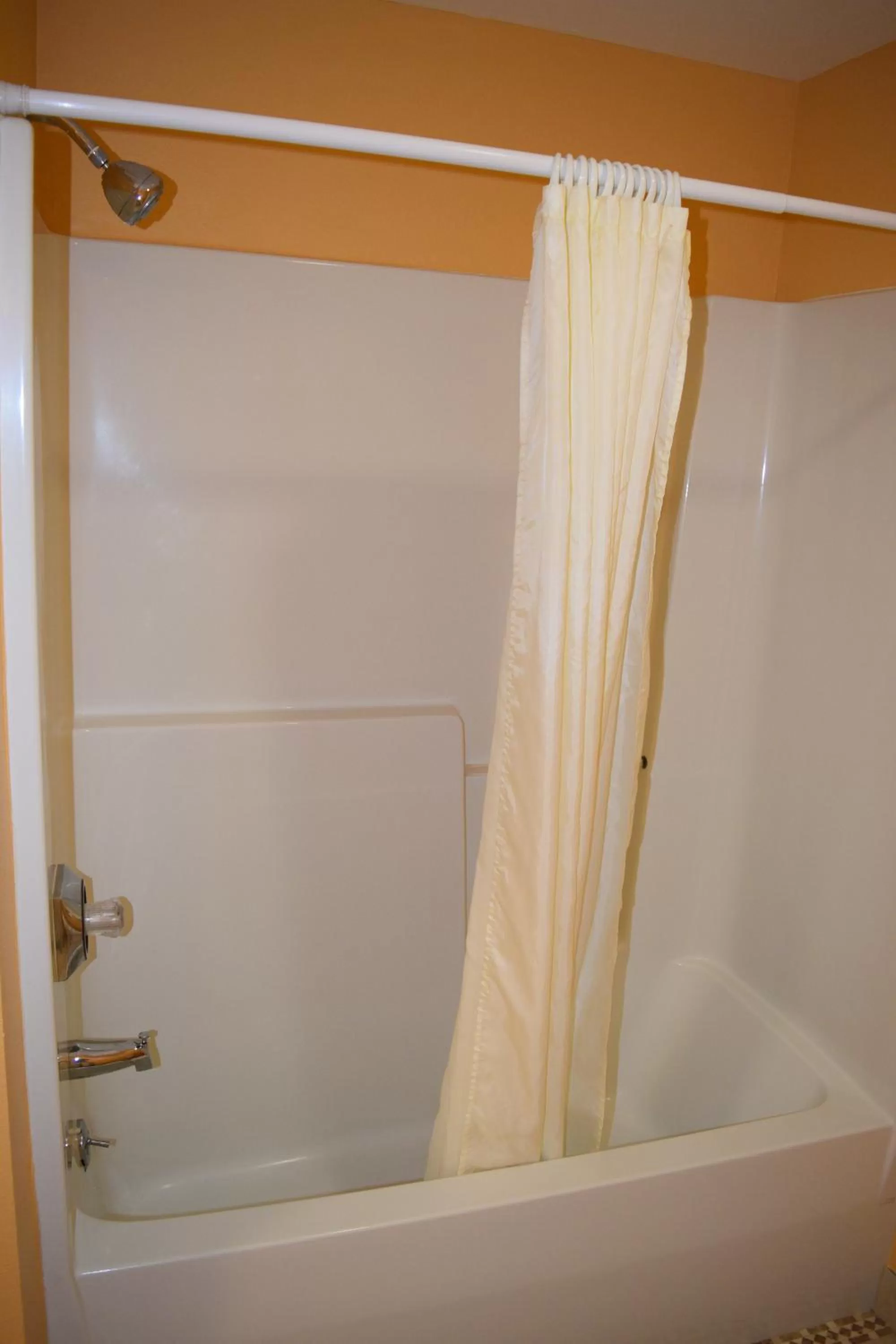 Bathroom in The Royal Victorian Motel