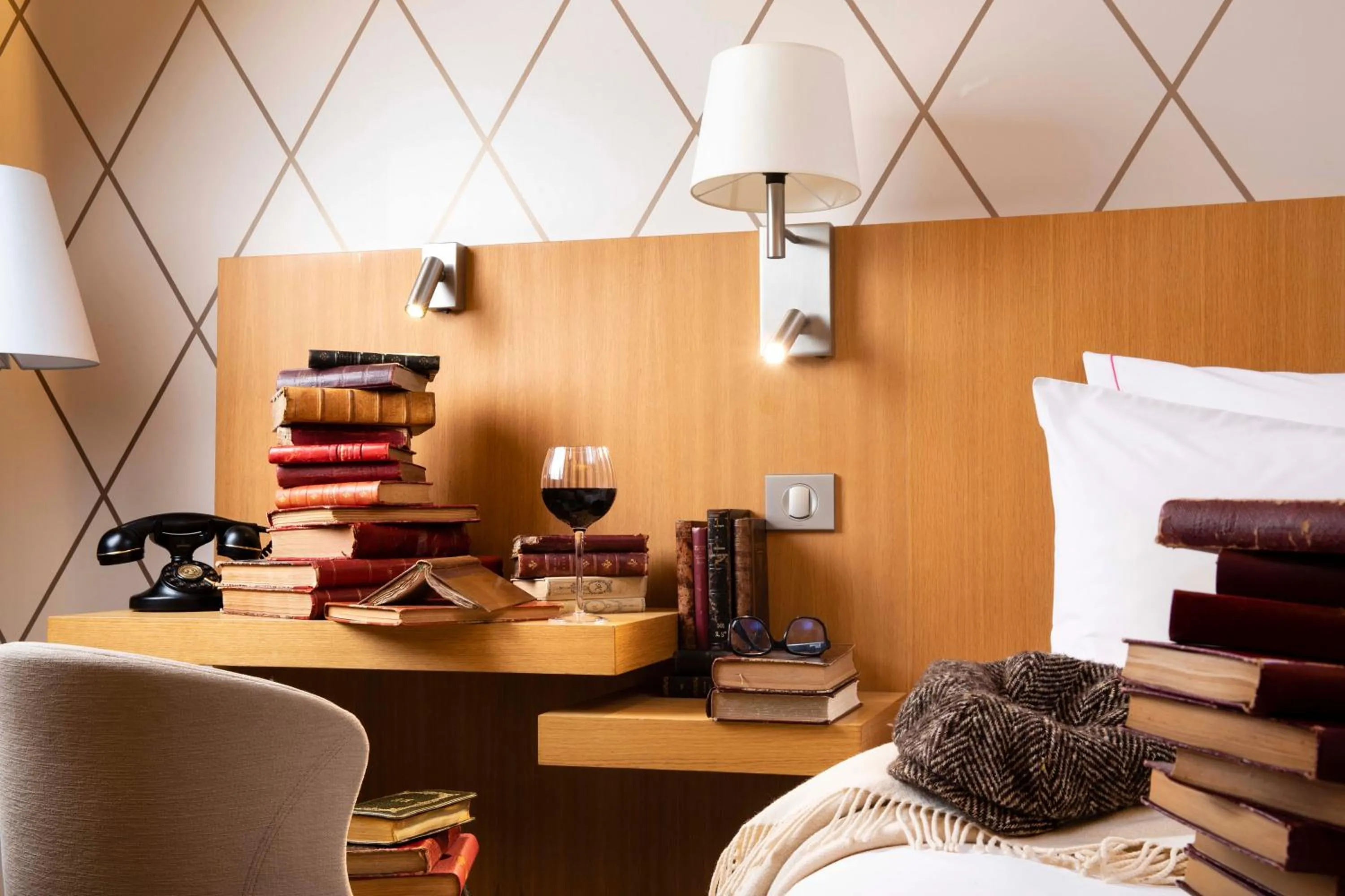 Decorative detail, Bed in Hôtel Cordelia Opéra-Madeleine