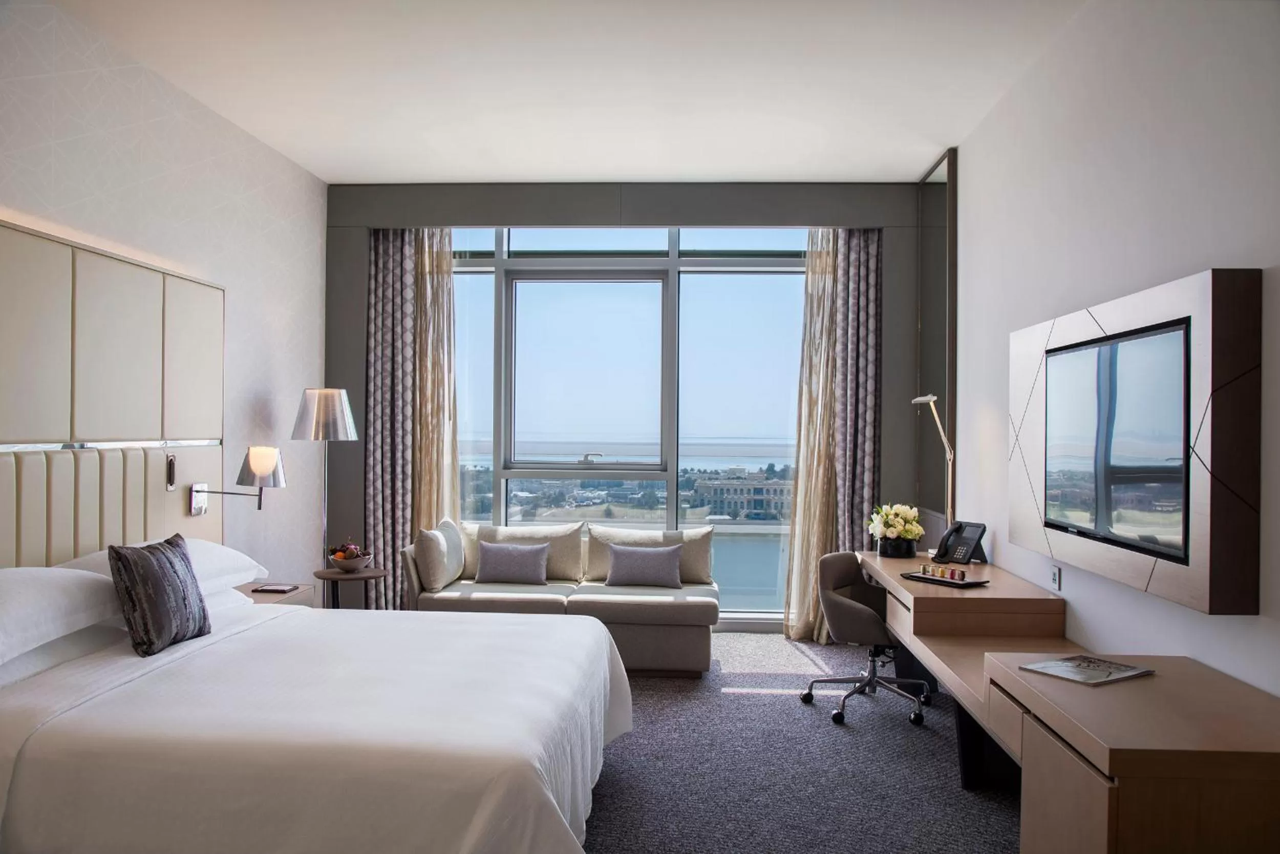 Bathroom, Bed in Pearl Rotana Capital Centre