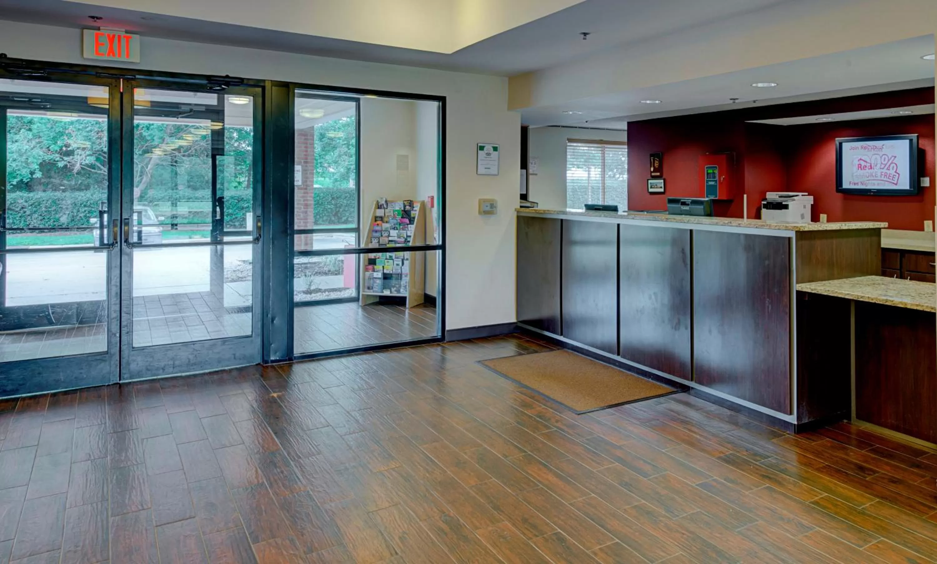 Lobby or reception in Red Roof Inn PLUS Raleigh Downtown NCSU Conv Center