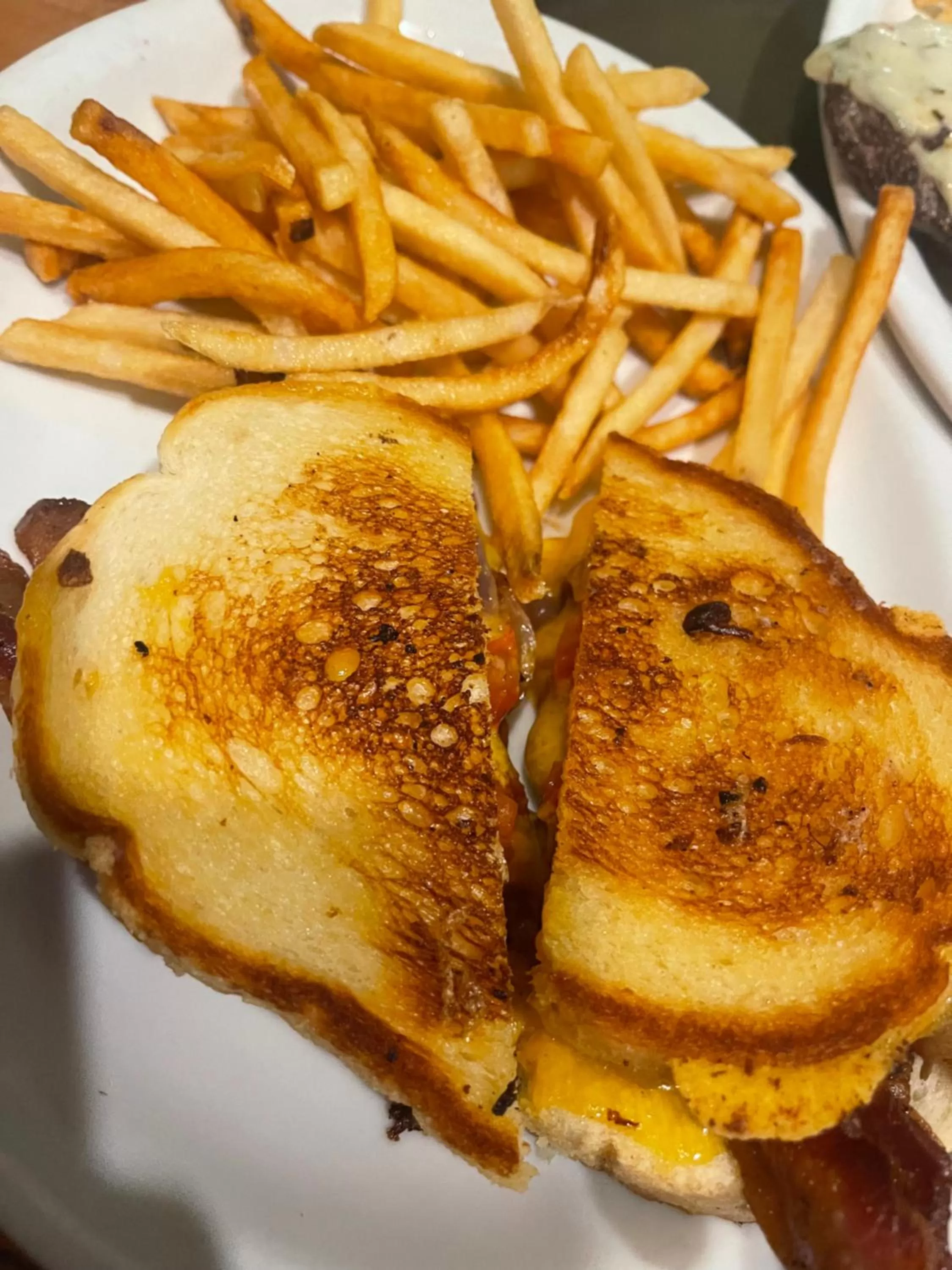 Silver Fork Lodge & Restaurant