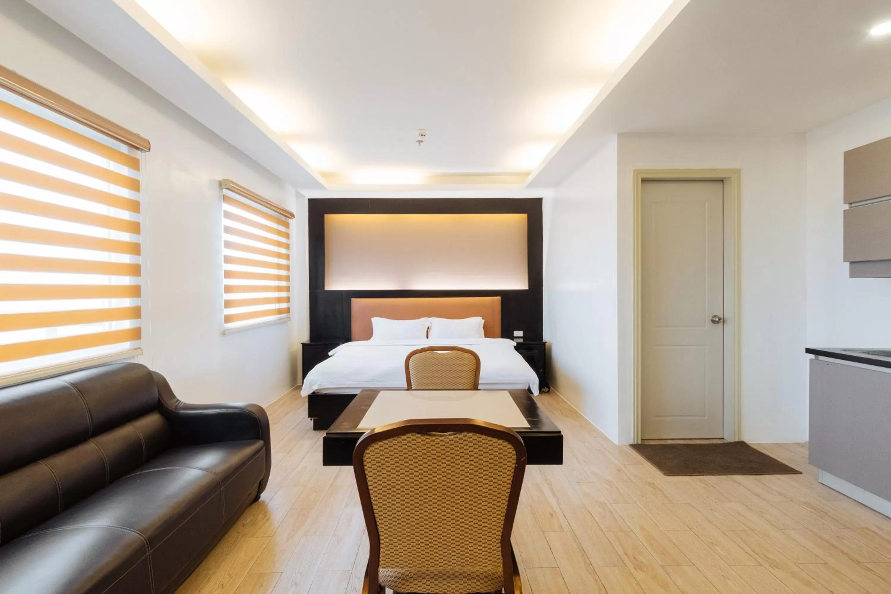 Bedroom in Northpointe Residences