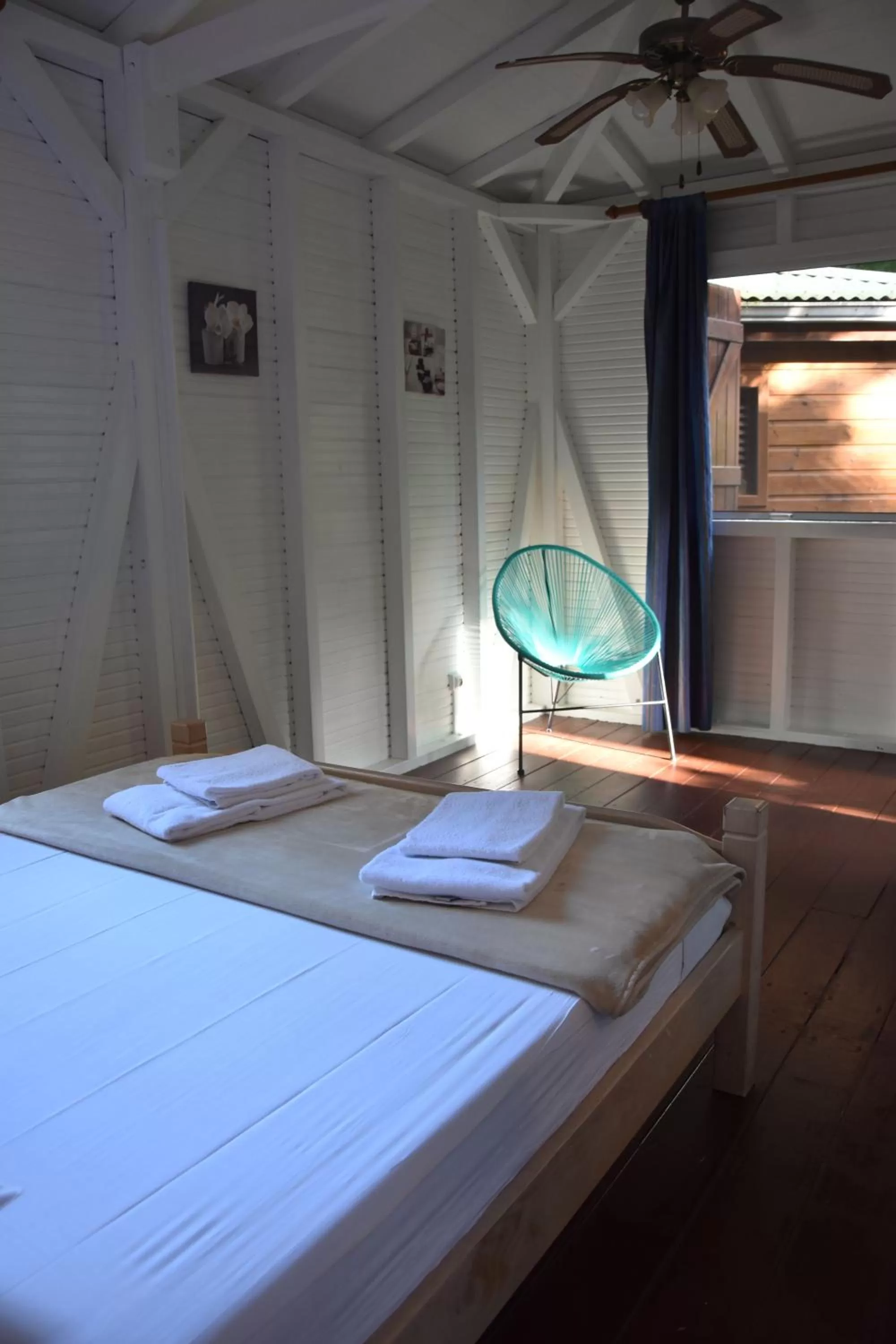 Bedroom, Bed in Les Gîtes de la Lézarde