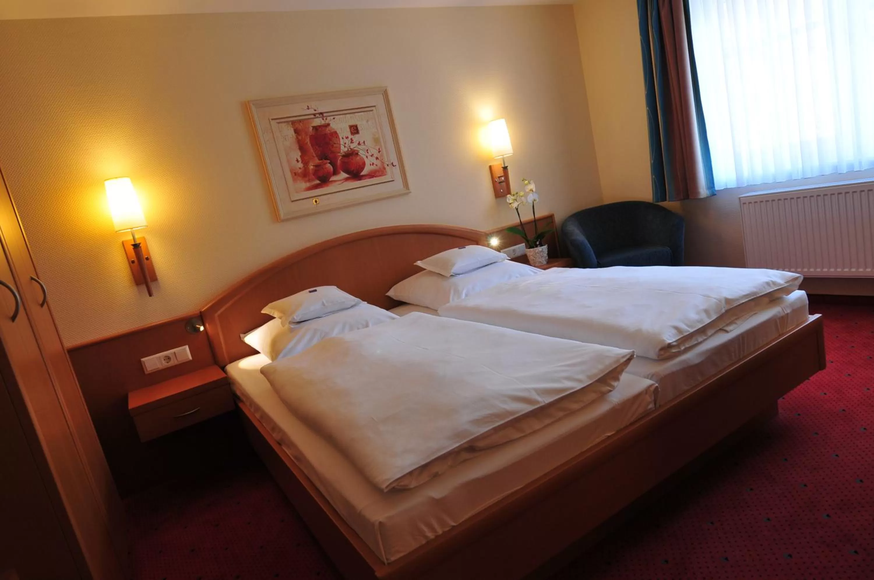 Day, Bed in Flair Hotel Deutsches Haus