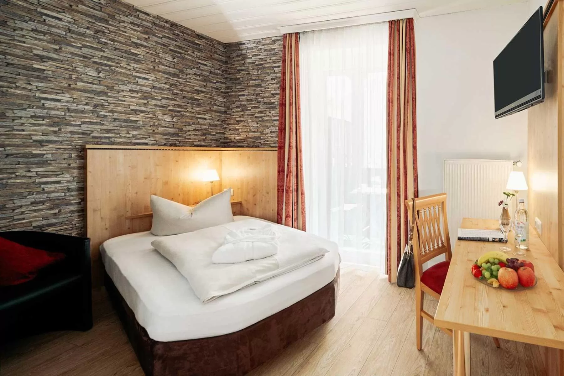 Bed in Hotel Park Cafe Reichl