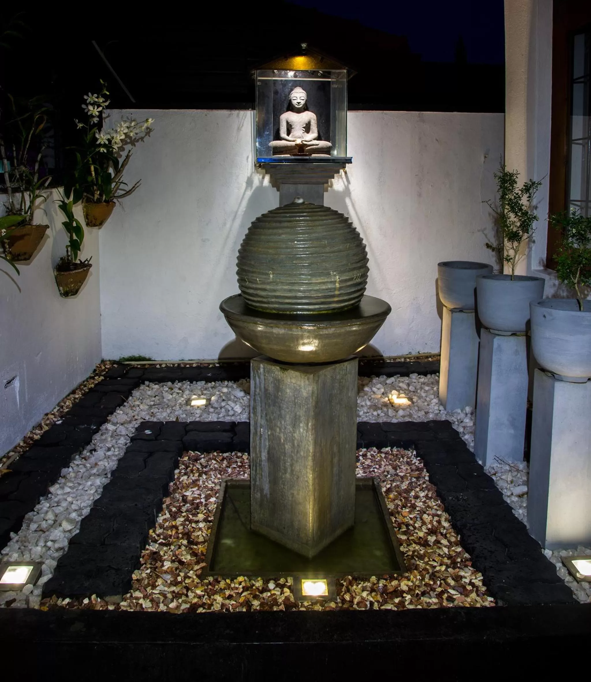 Property building in Suriya Arana